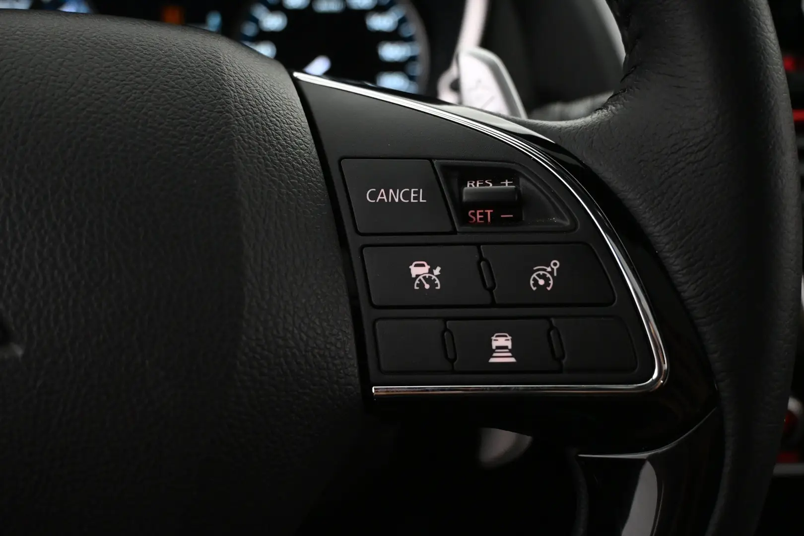 Car Image - 60vO5Q38GkaVIcVXb3hBFM