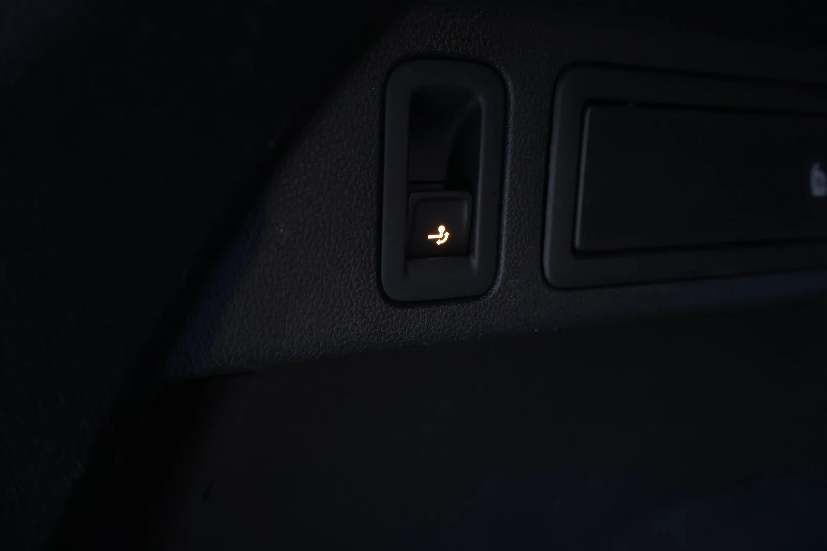 Car Image - 5GRo5ZRL3JkRlJHD28uqez