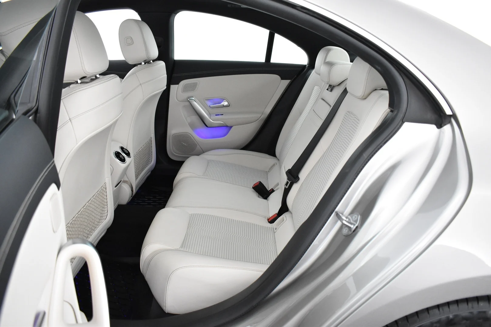 Car Image - 6Cw2L6fHPp6GsKNCLhVjrM