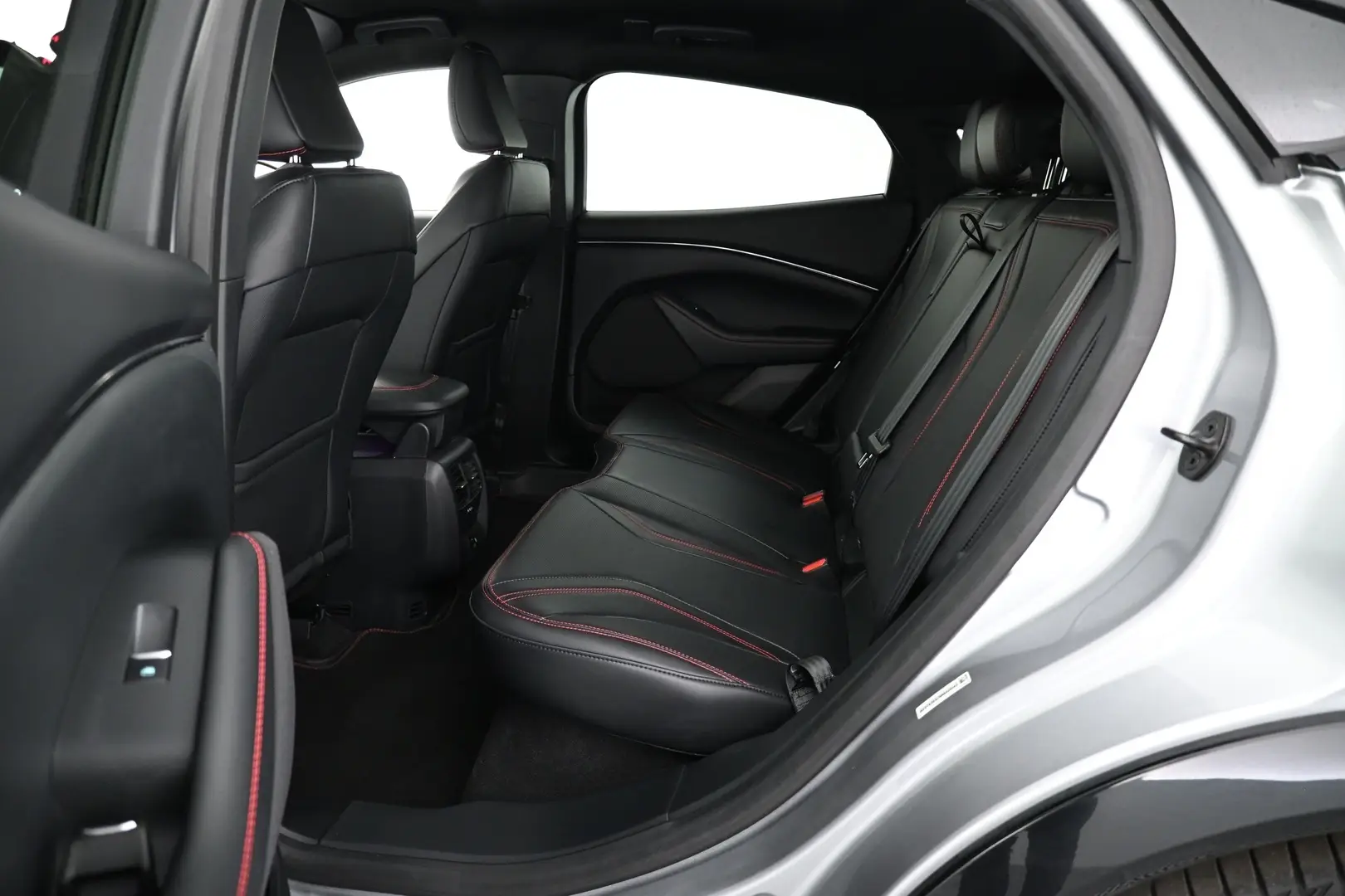 Car Image - 5qER6CVxRWeAuLSqeoOP3Y