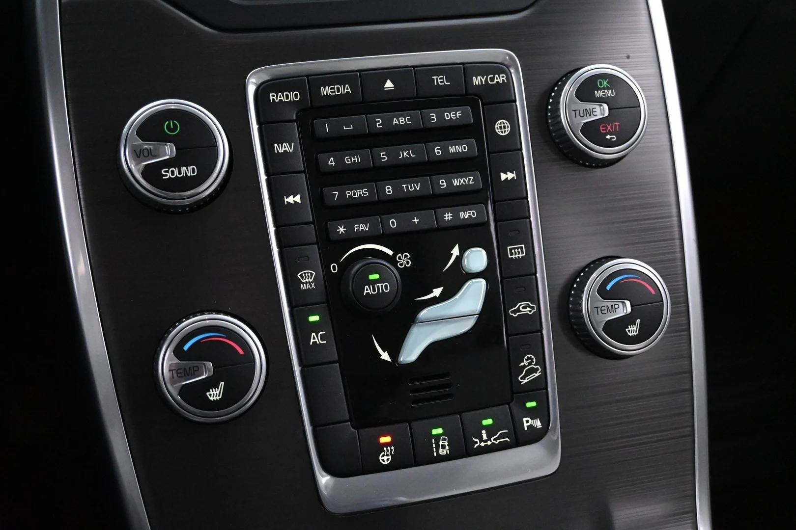 Car Image - 3mNiNTfP2GxawDgCaOcXdj