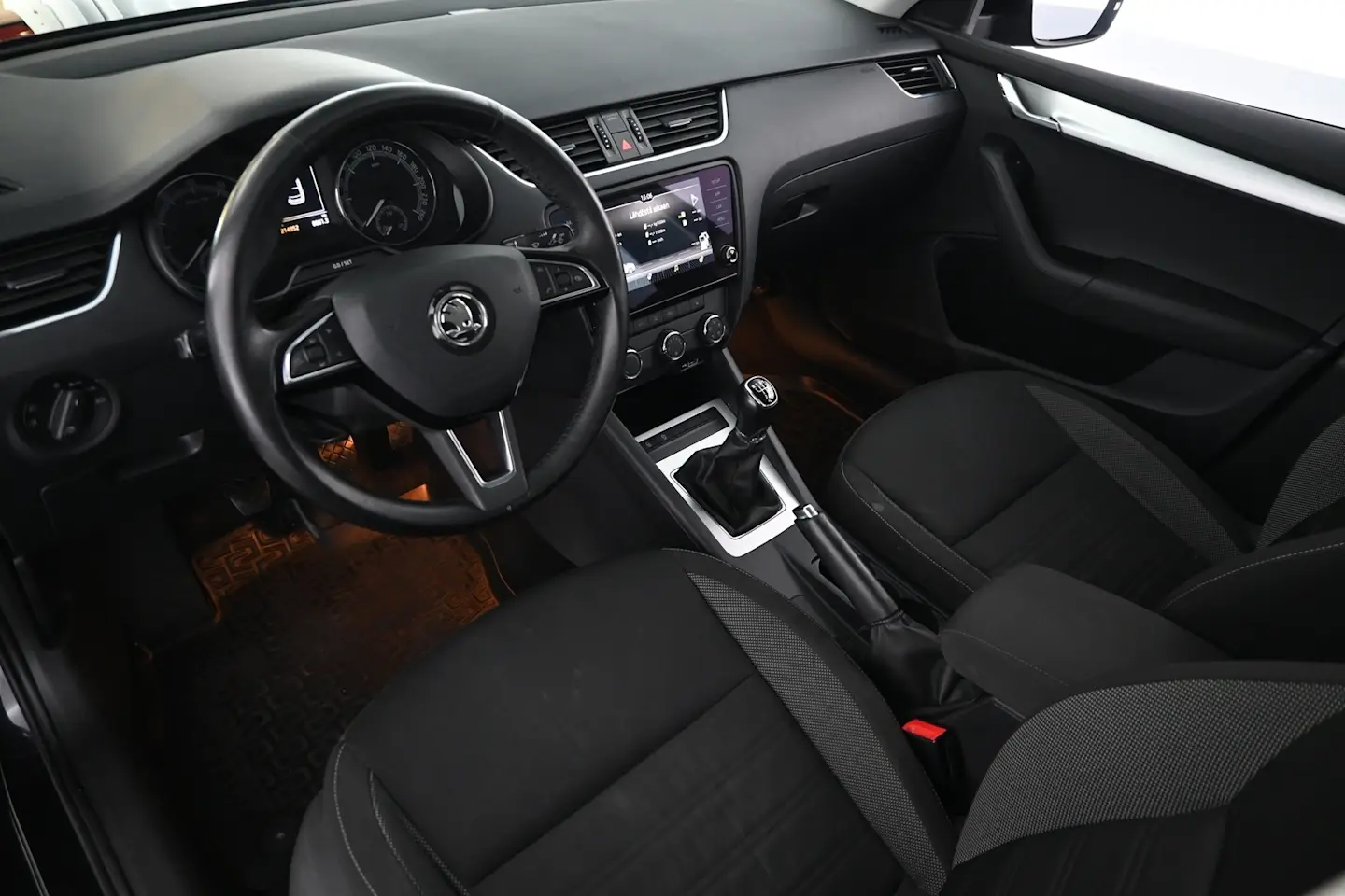 Car Image - 4qdfZVyQGR3c5NWRQheNto