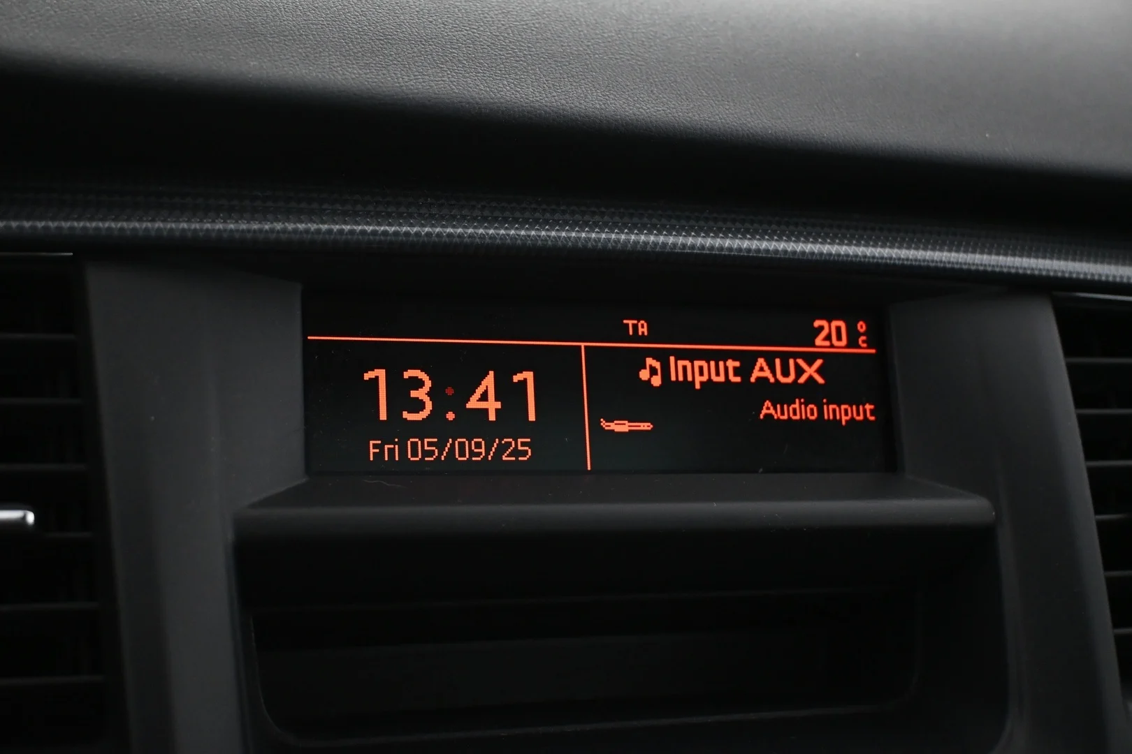Car Image - 1PlBwZWswNSi4Eggo3Vwg3