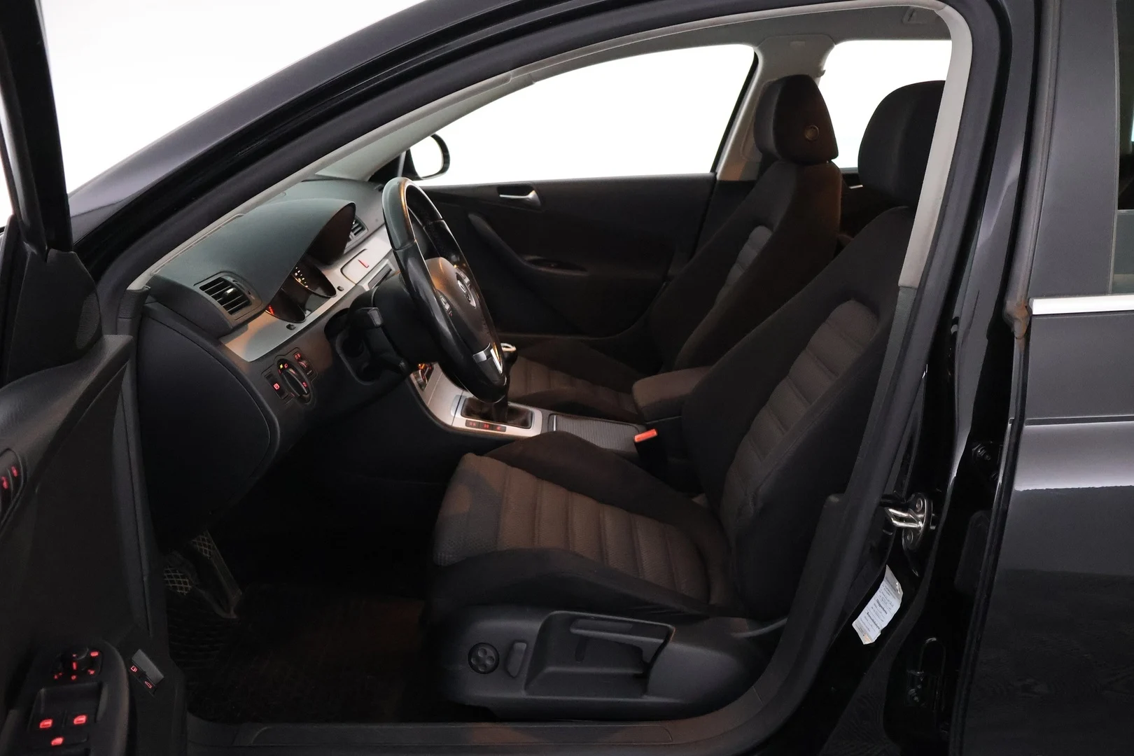 Car Image - mgEis4FRGHcc1MSb4S4tn