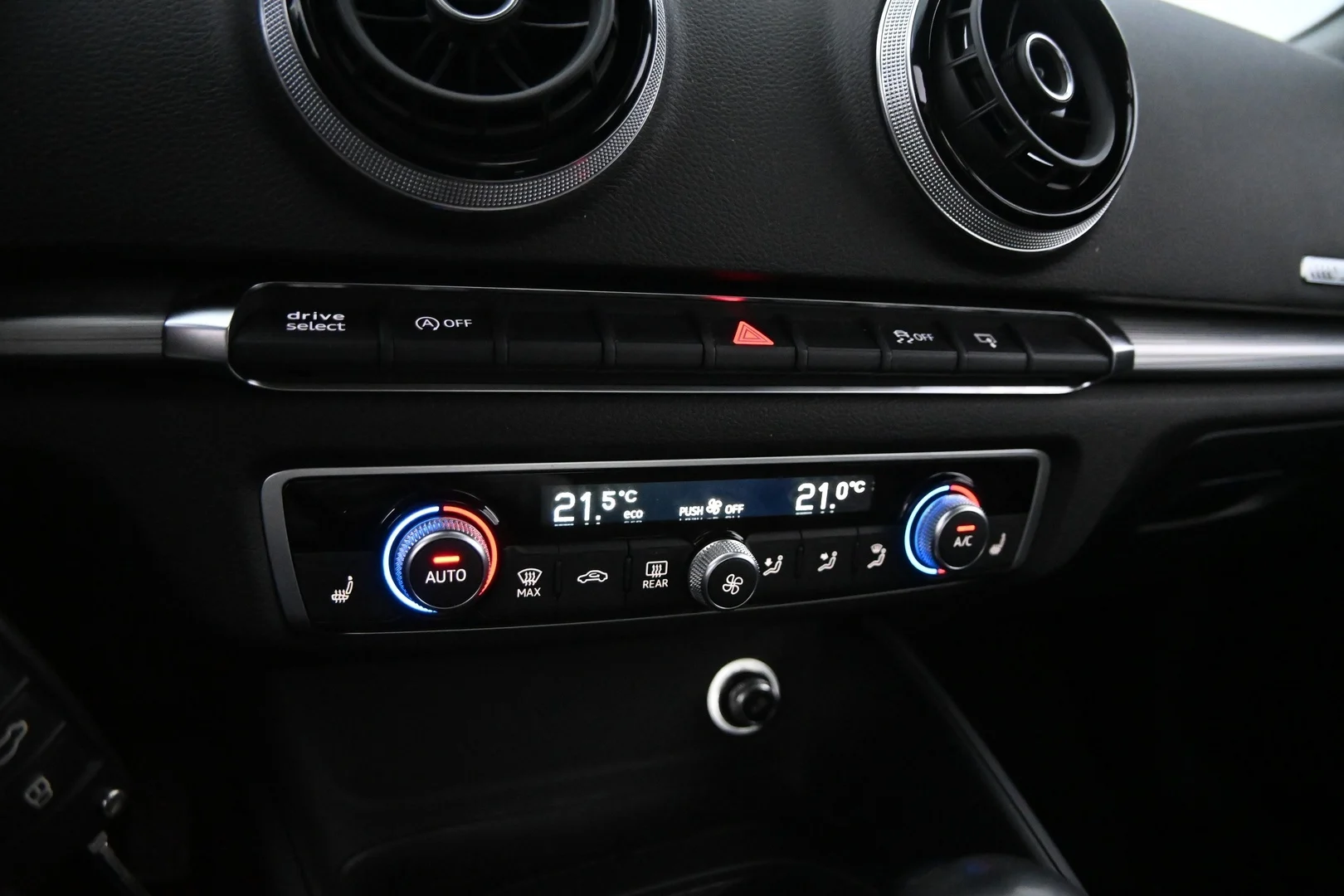 Car Image - 78IIM82vVBgsLxLSCsTKOQ