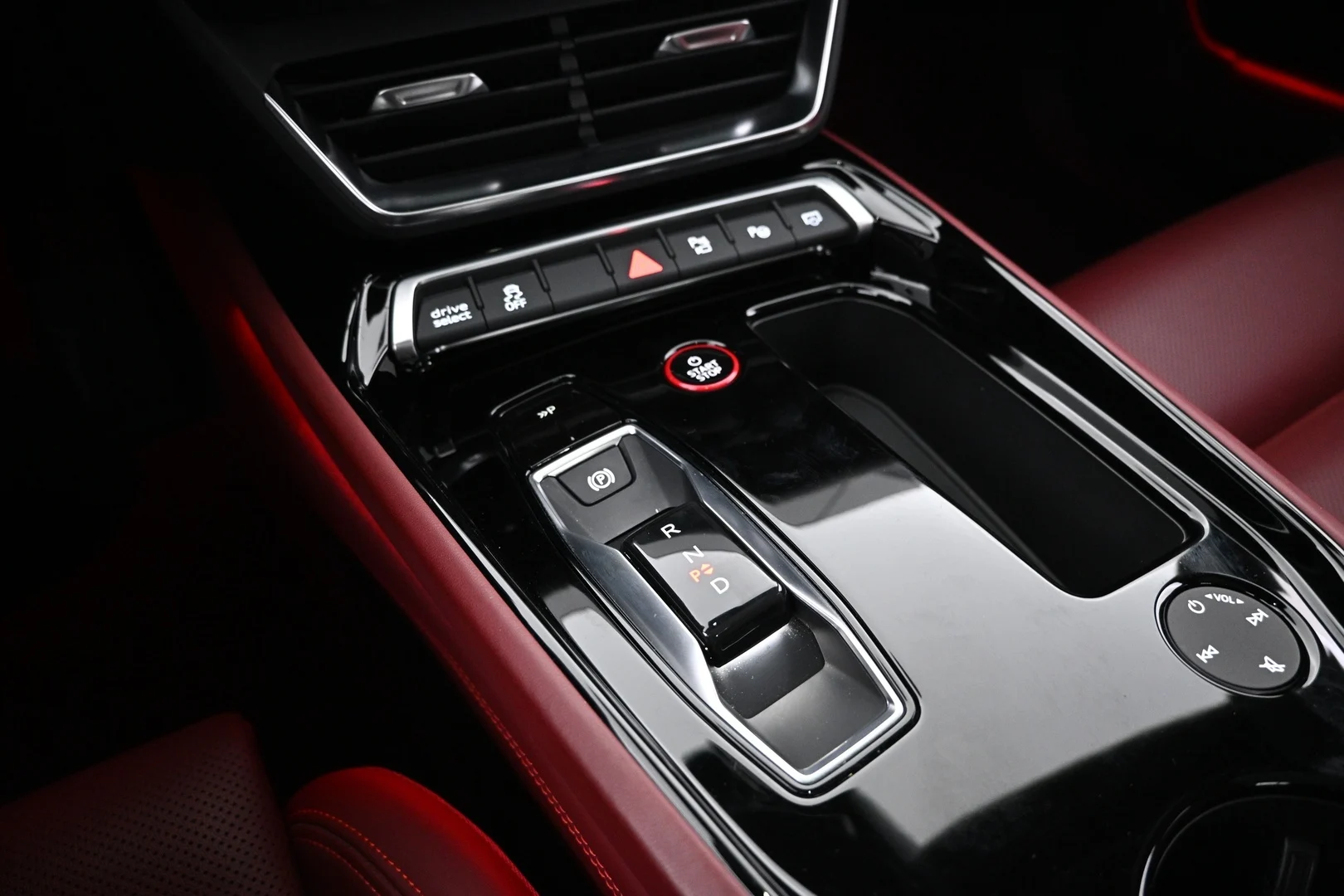 Car Image - 1mKIQIGJluzlQfnssAtJyT