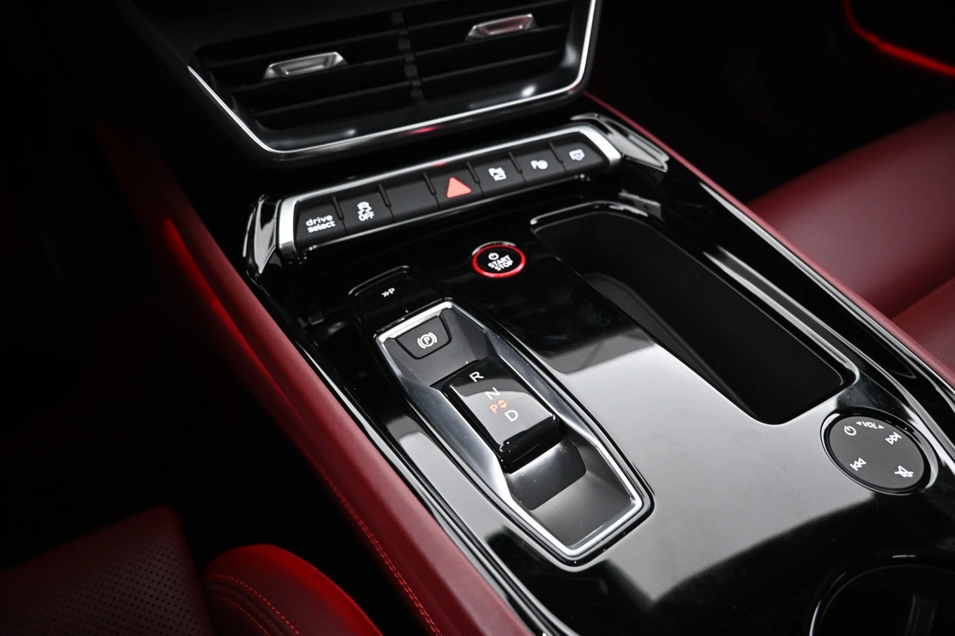 Car Image - 1mKIQIGJluzlQfnssAtJyT