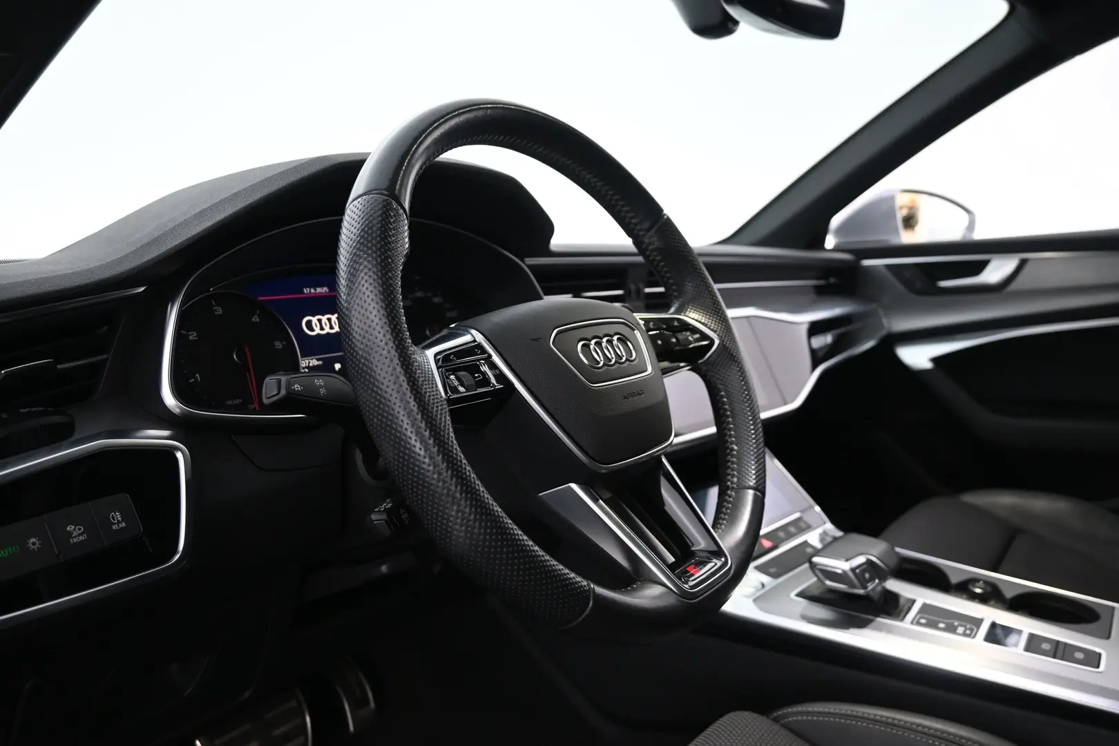 Car Image - 4goA4pBdCFdNqBWIQGrrz1