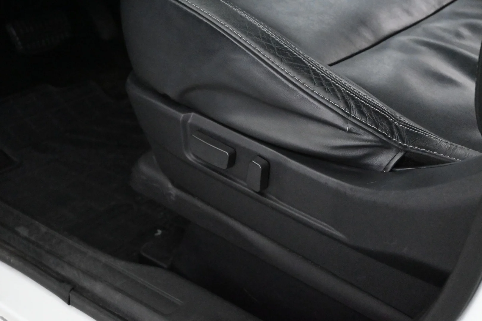 Car Image - 6thJ1tBrxWQXbhzIJNhpiP