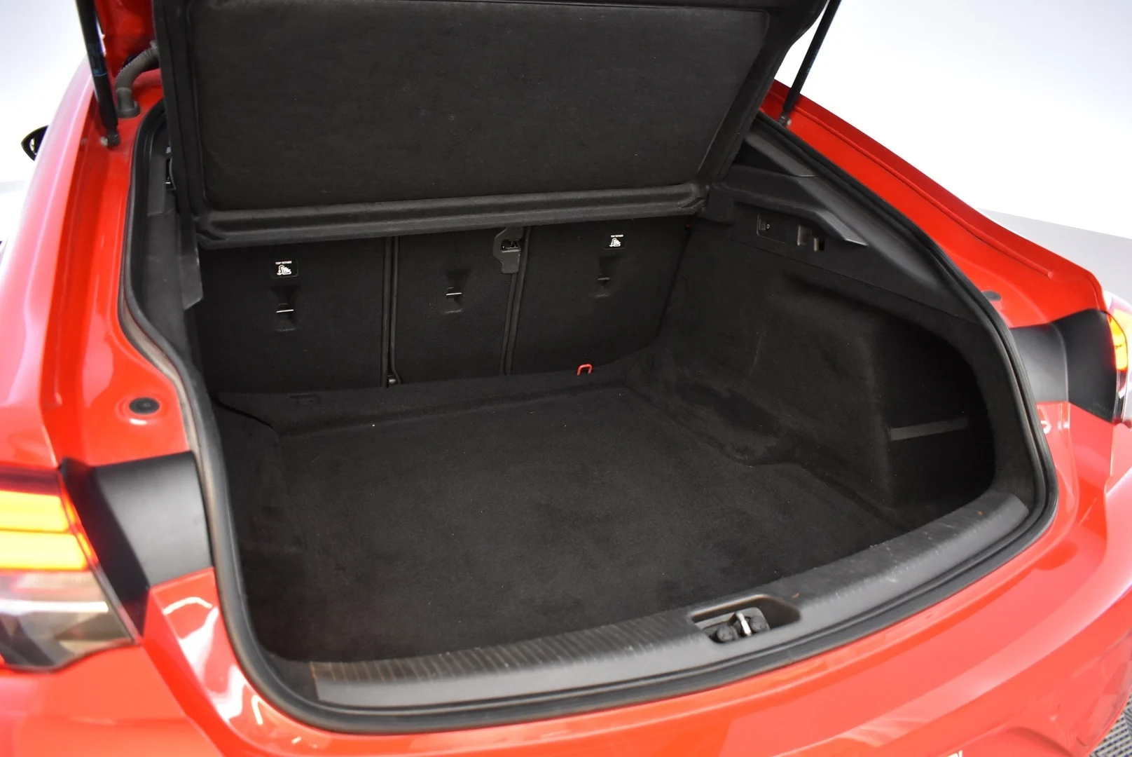 Car Image - 2QsvkyqbkHWAiRwzuC5HpF