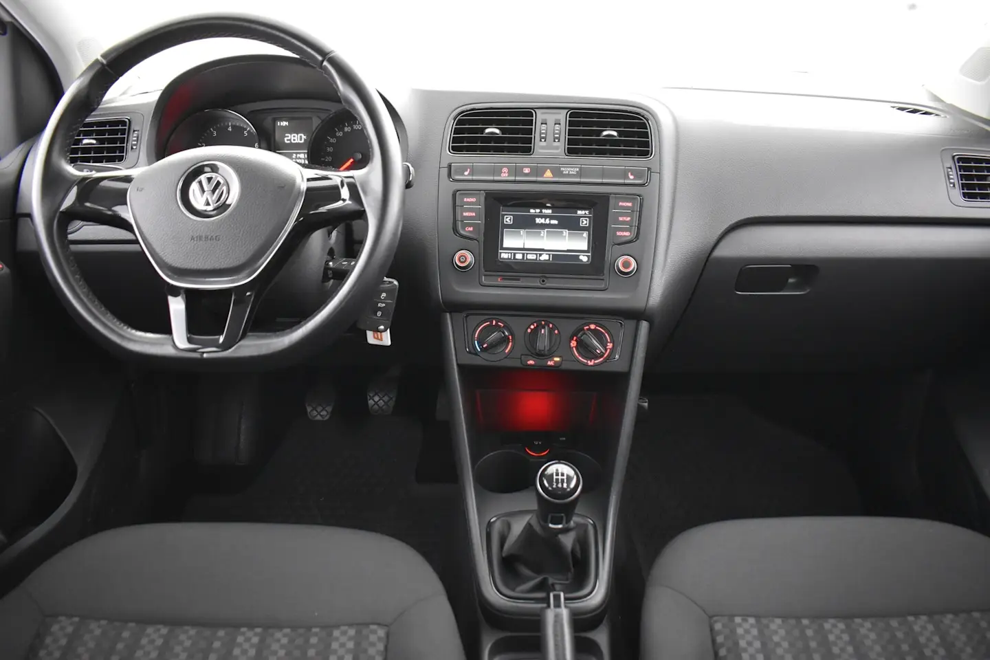 Car Image - 3P4i5oowBSbQaZFwJTfRf8