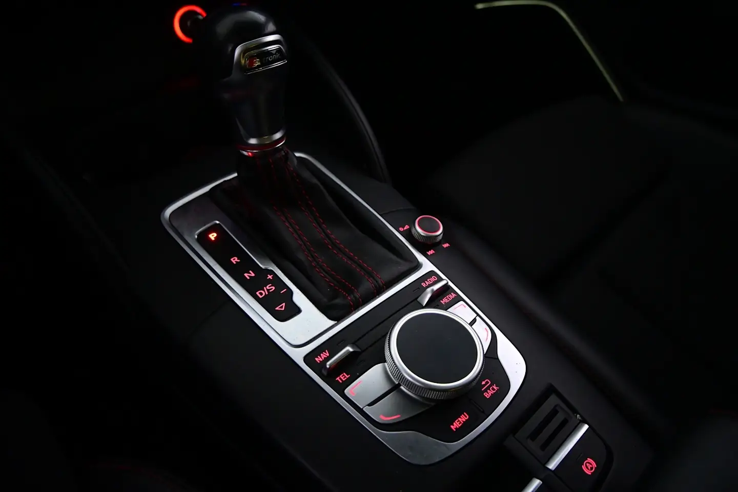 Car Image - 1YbHLCdSPqmgdphdeYn5O4