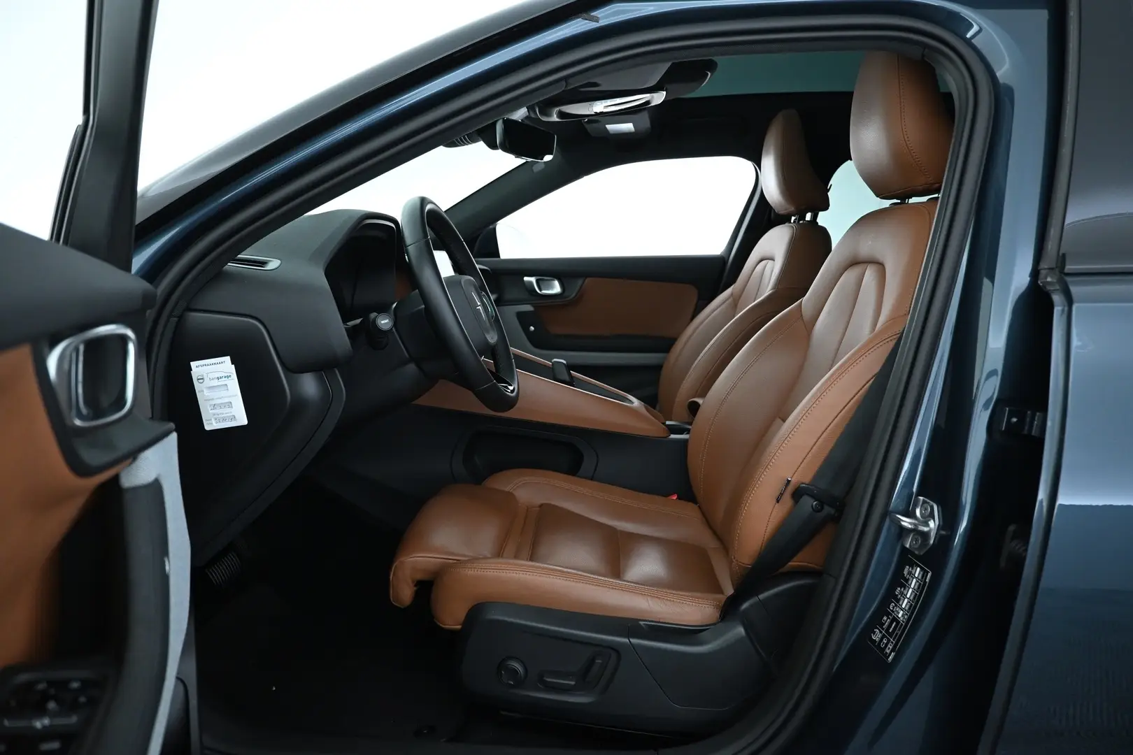 Car Image - 4HduEv3ukAXww3Qkd2JaaC