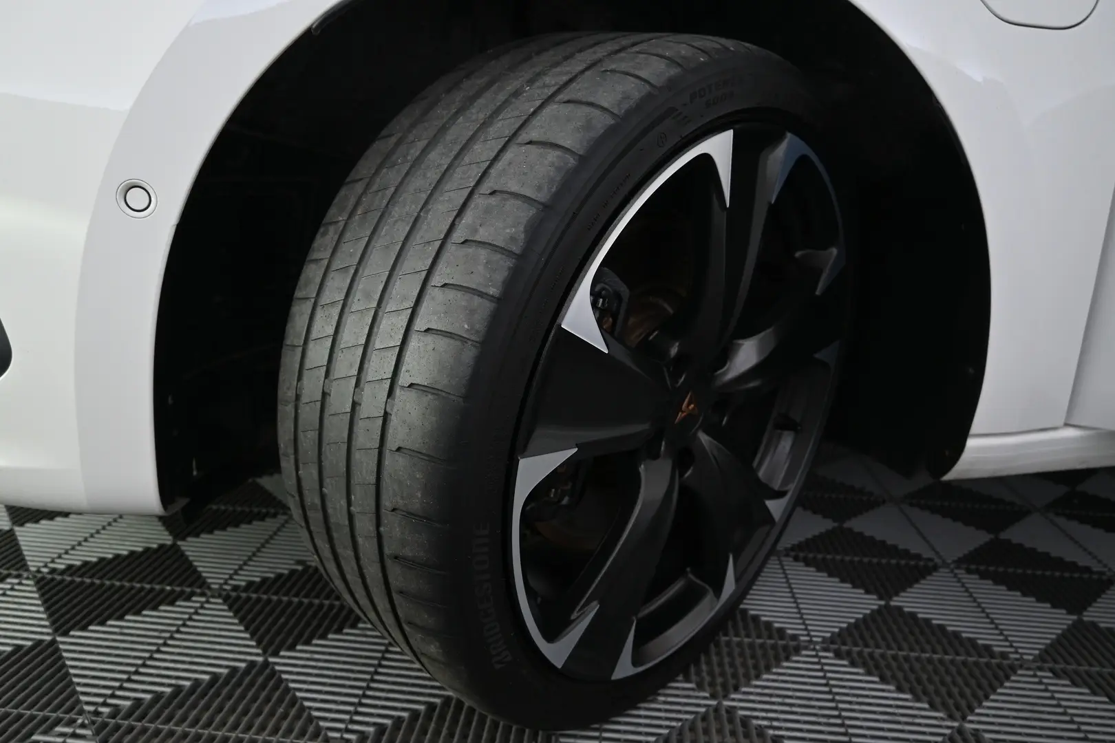 Car Image - 5K9mIfQ925ufVD0fpNlvmv