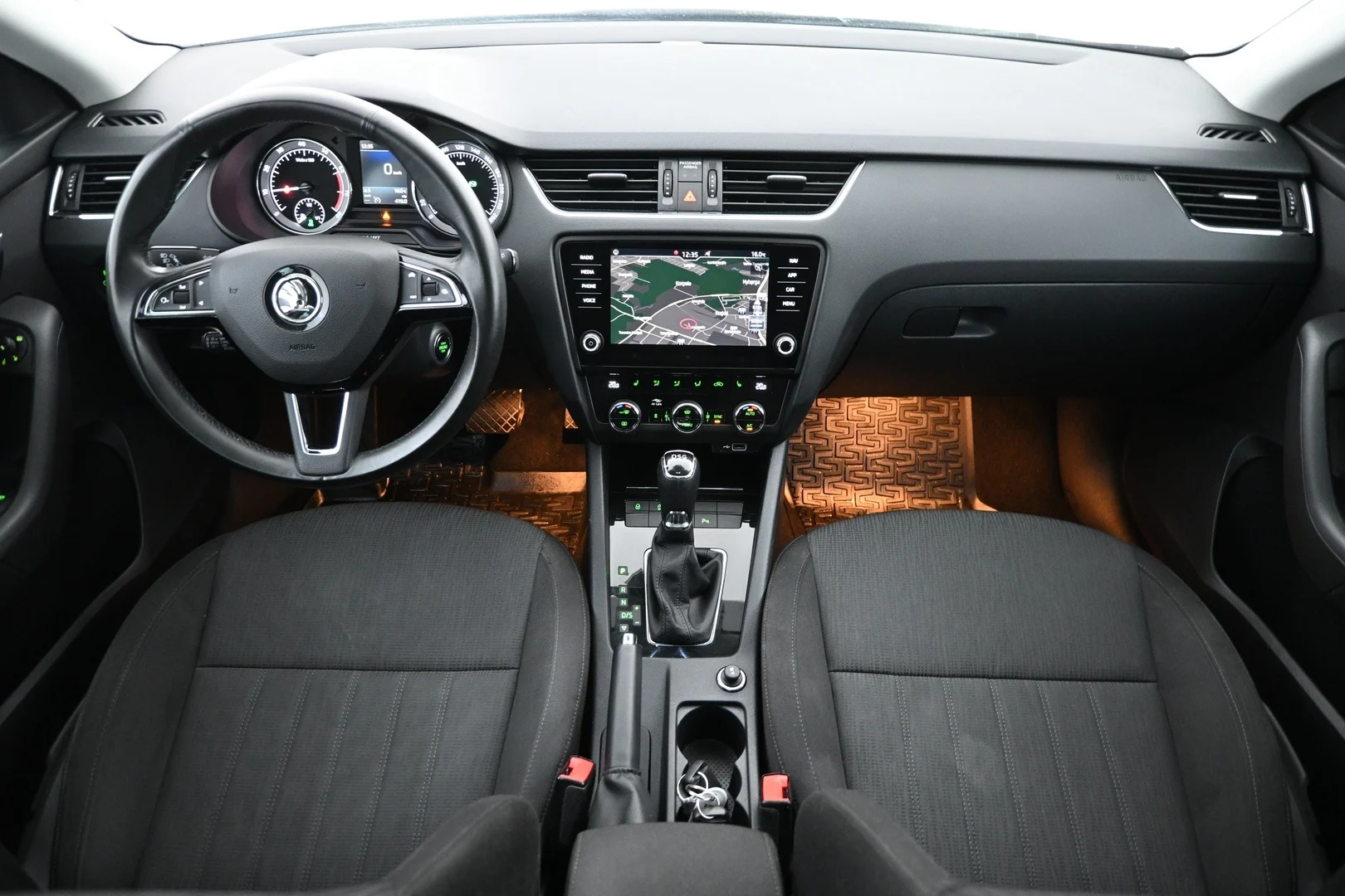 Car Image - 676NlTsuJw5zMGHgXHCWrV