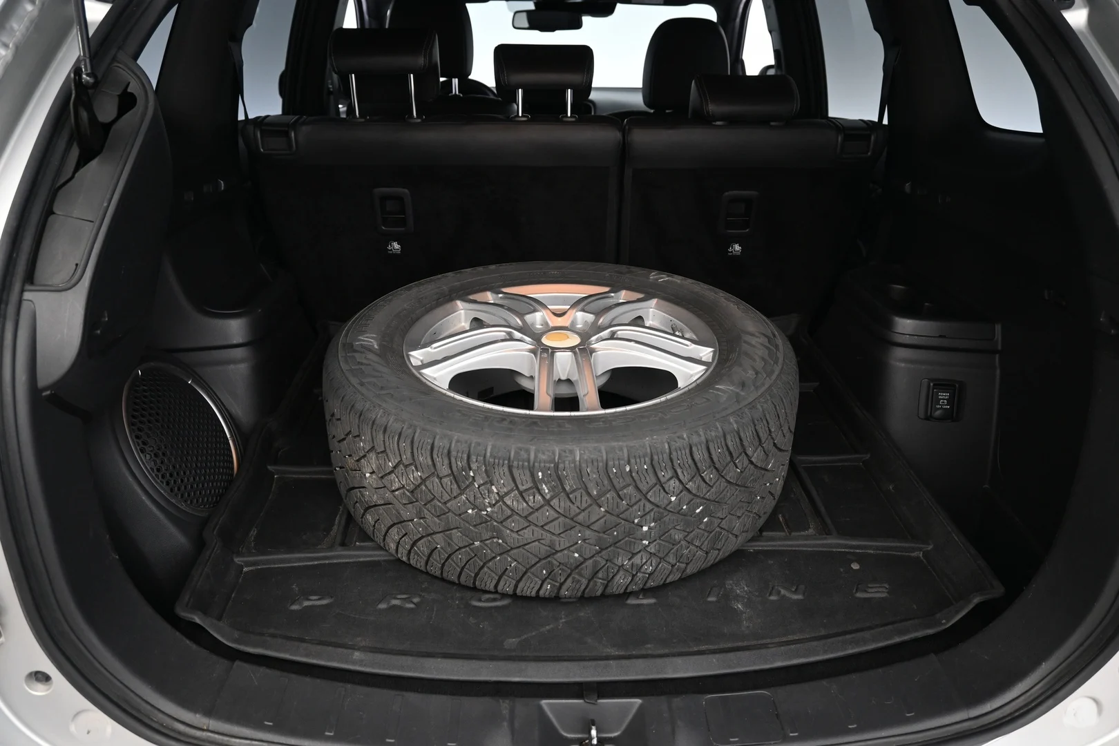 Car Image - 4Uq24K4YBHGigZ1PB4RK6P