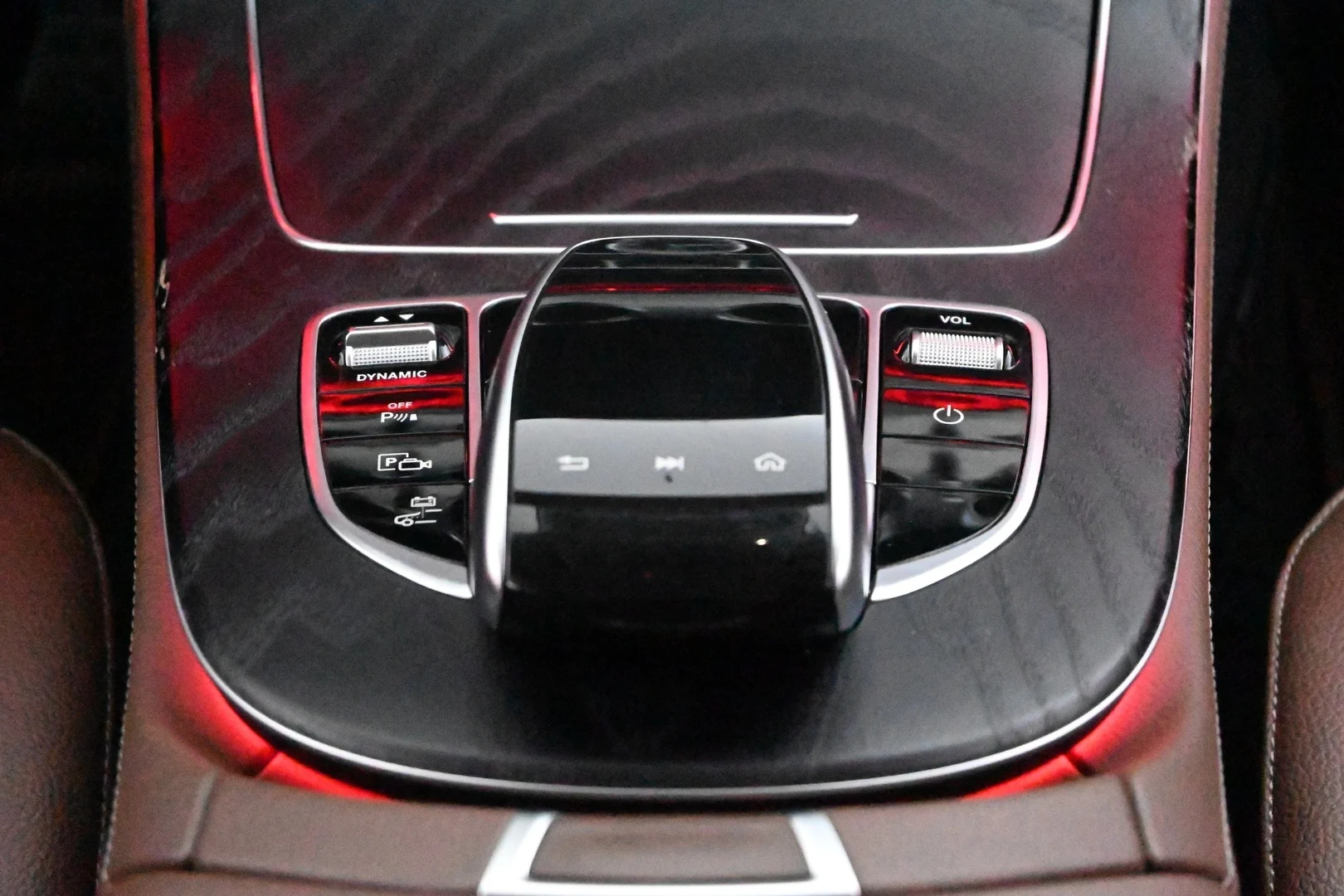 Car Image - T8gH8f9jcli69DSEADXZv