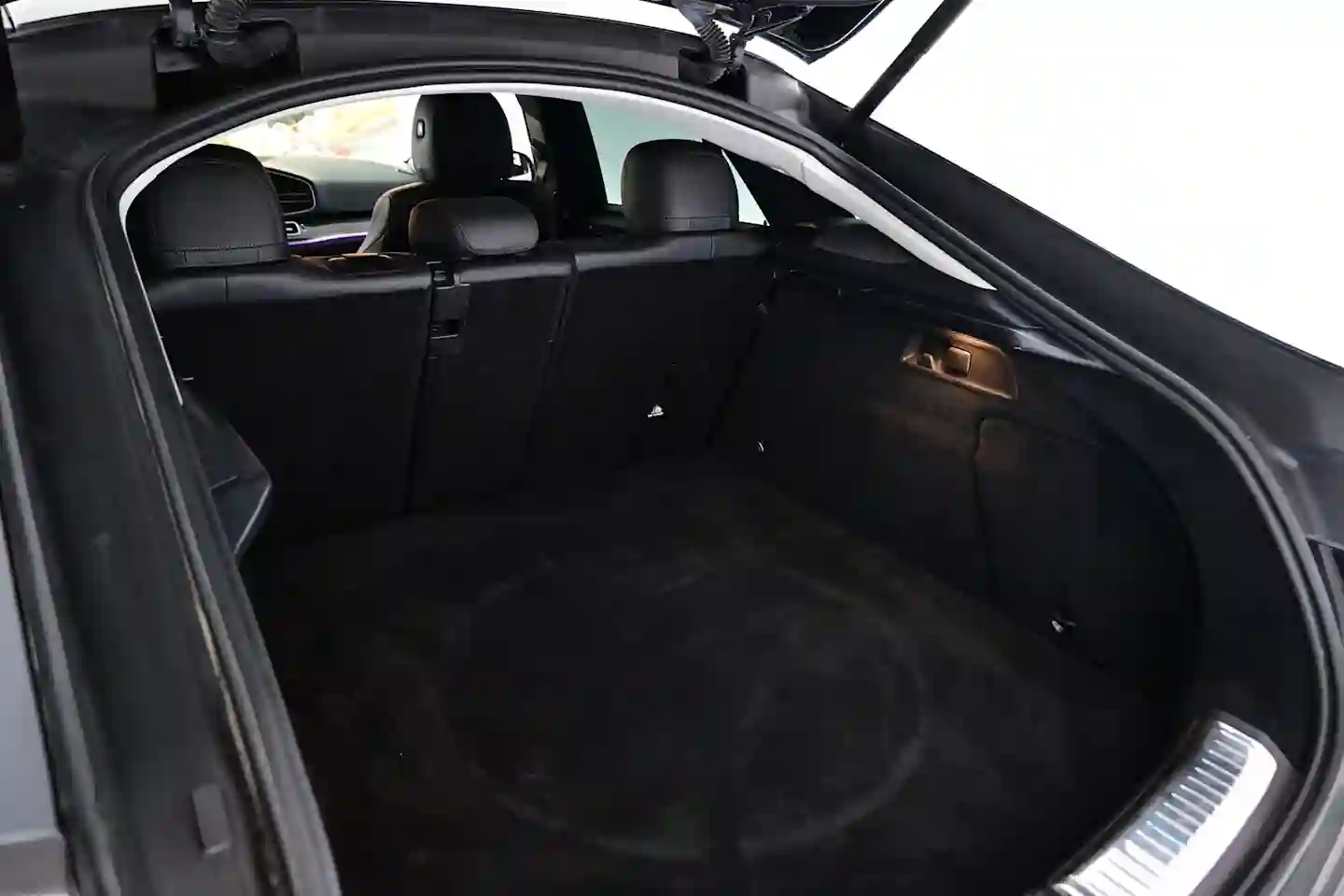 Car Image - 1vQPooi9DLOoBX9TilYhrc