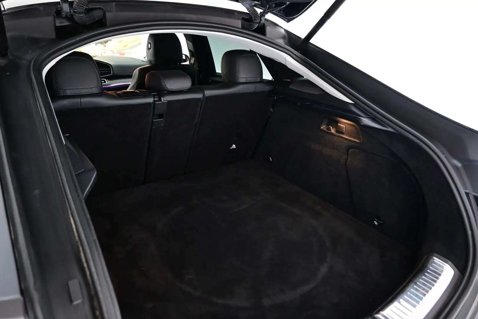 Car Image - 1vQPooi9DLOoBX9TilYhrc