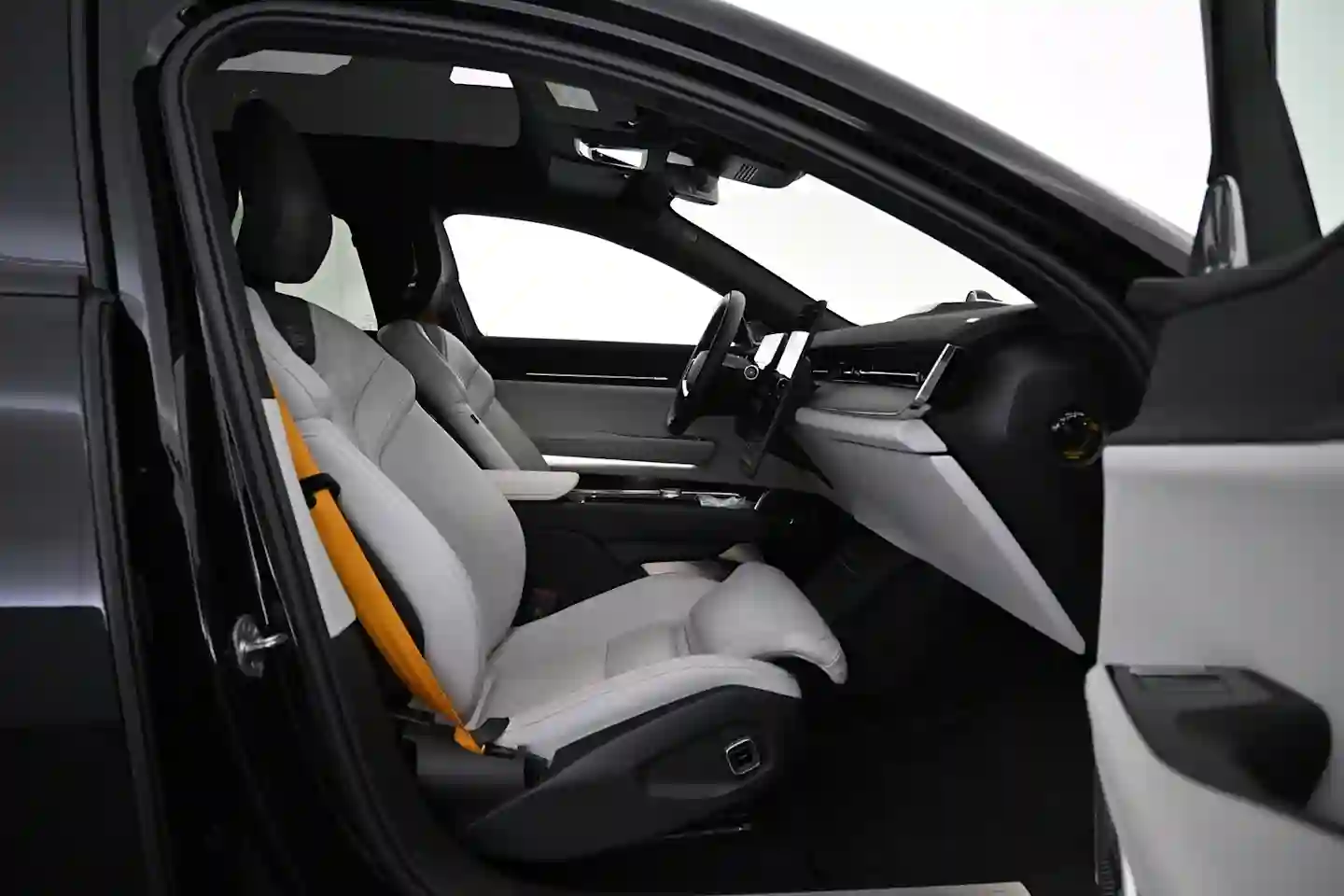 Car Image - 1Op5o1AU97naE2AvMkmwqO