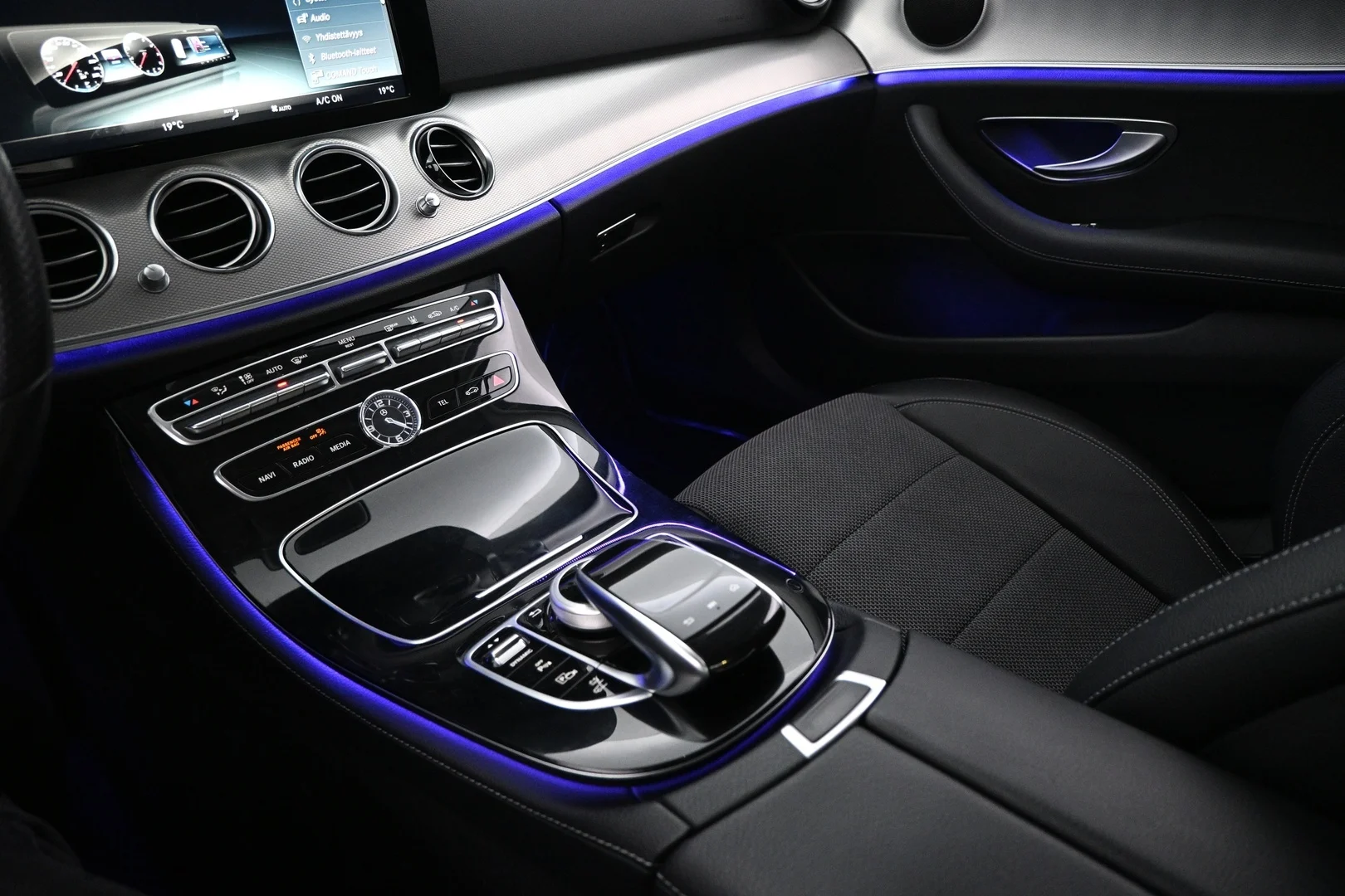 Car Image - 4NYE7sFZ4GDdPnejP6epU2