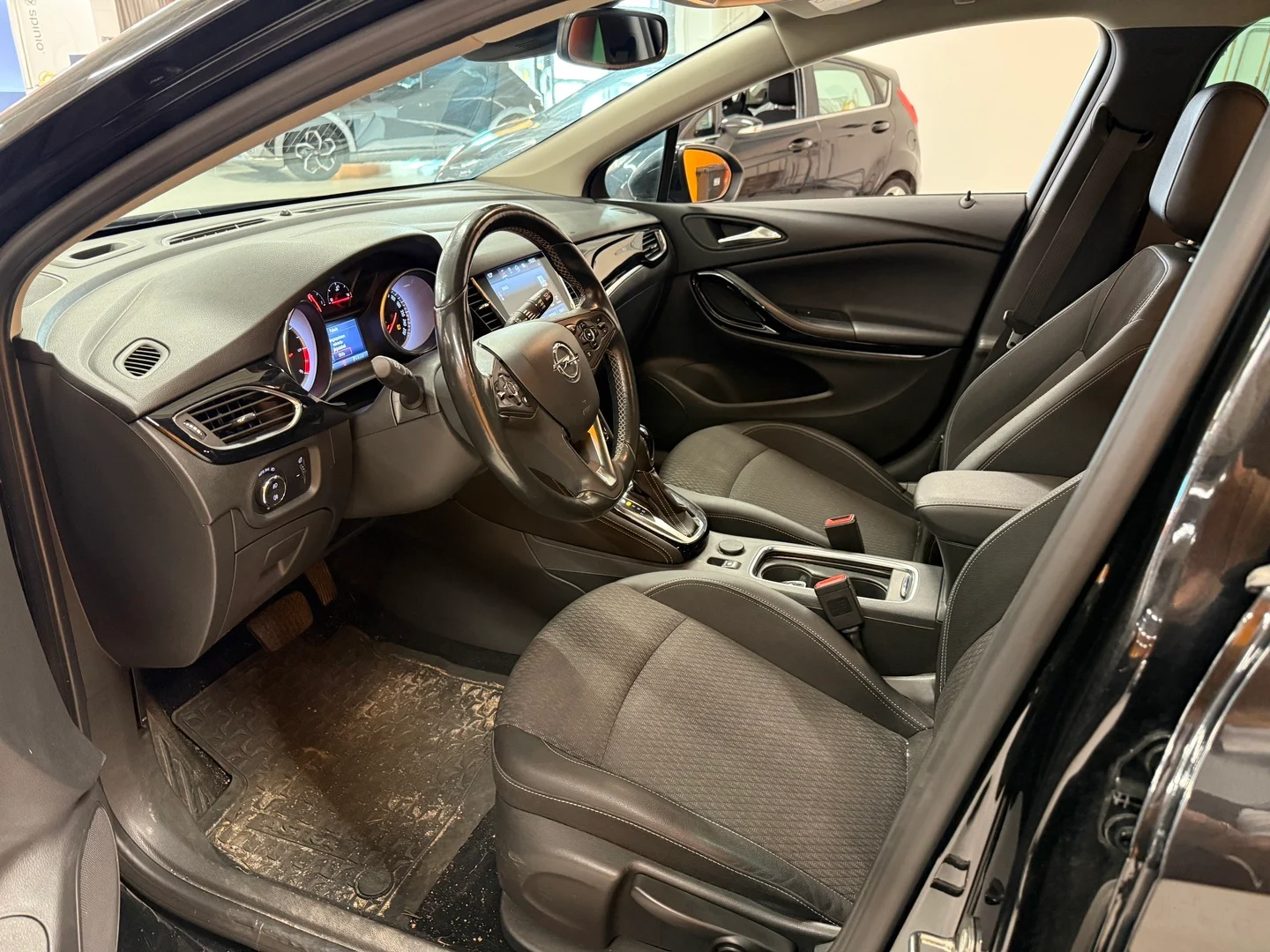 Car Image - 7CXA2VEFAouTM585tmONar