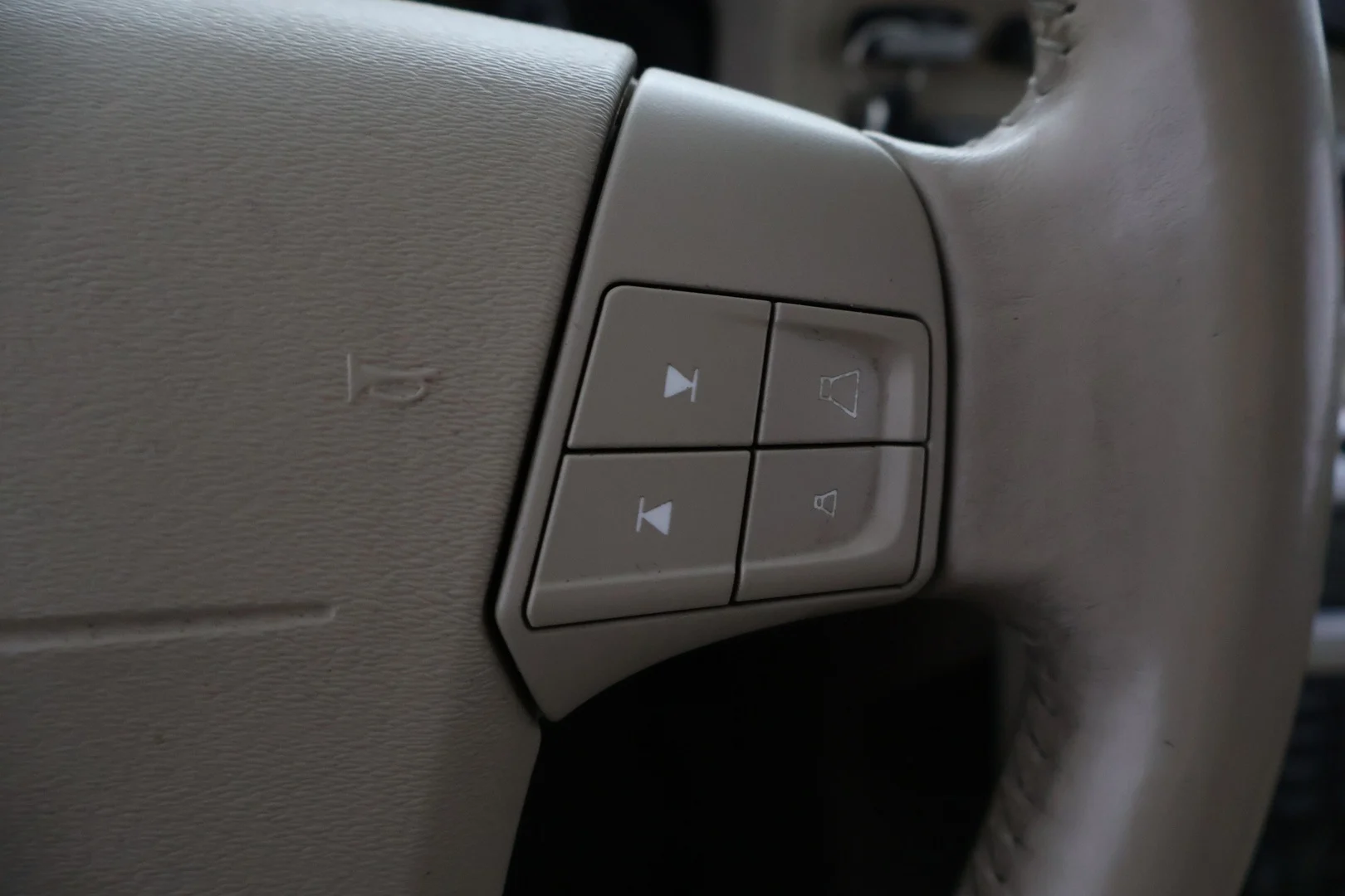 Car Image - 1lI1CEur1tpb4VjwO7Jb7U