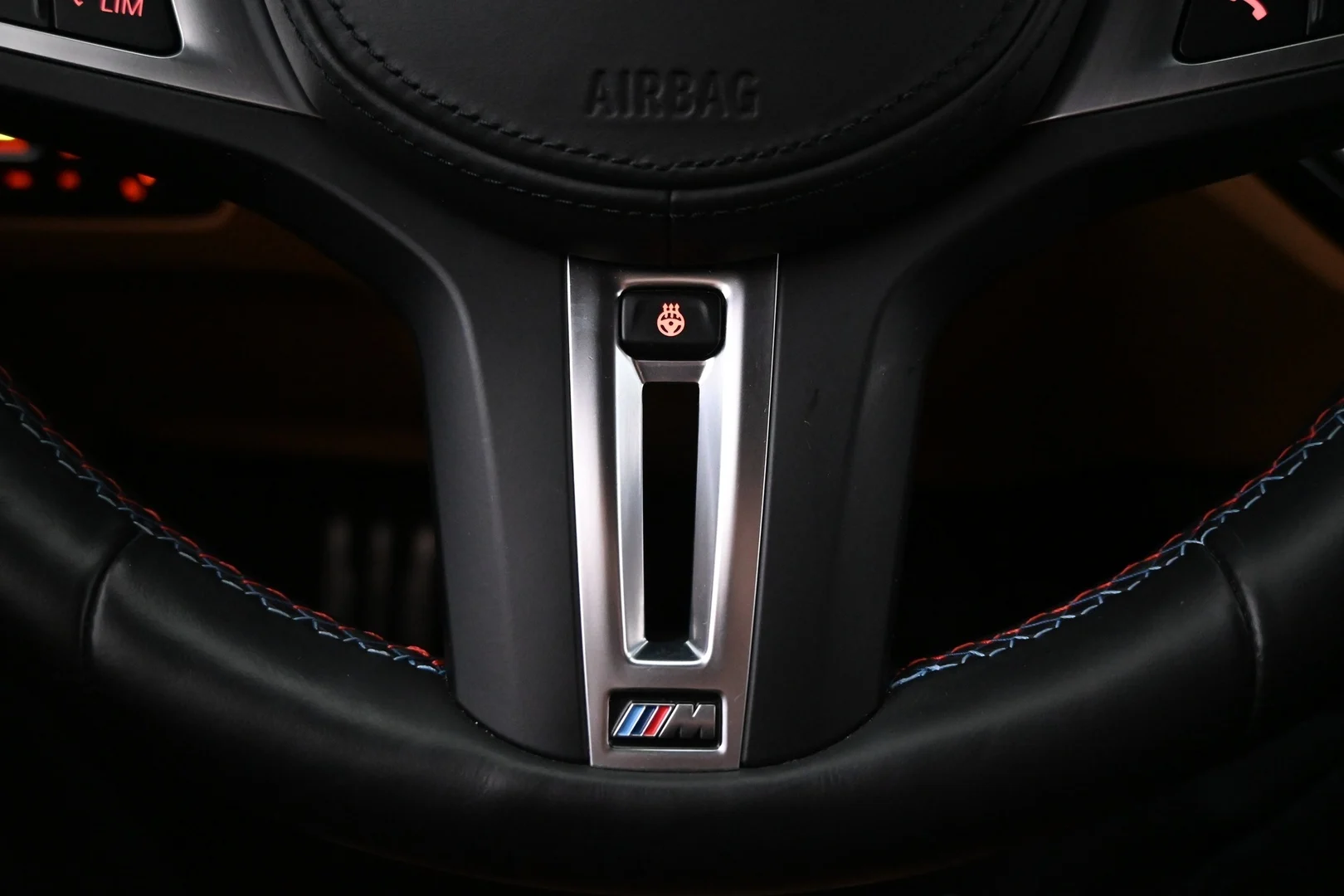 Car Image - pV6A5YWmrhgTo8vdtj2Vr