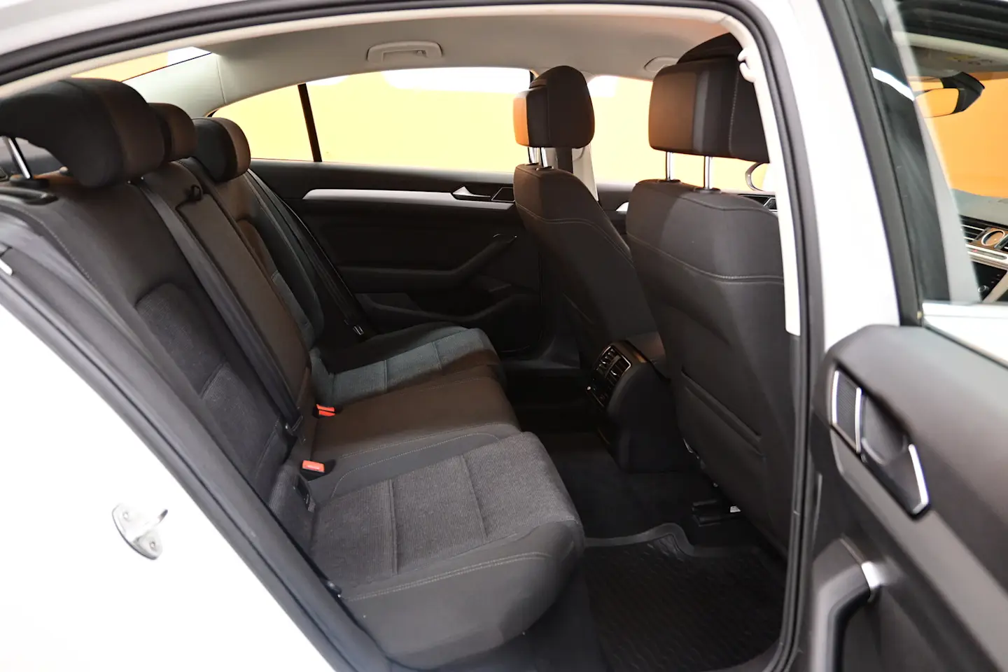 Car Image - 1WRe81Snju16JBDx9x4H1F