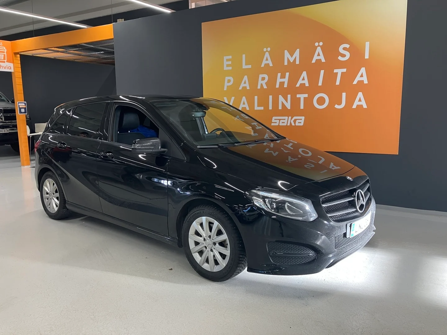 Car Image - 51LFC2ZqXpUdIH11zk3zf4