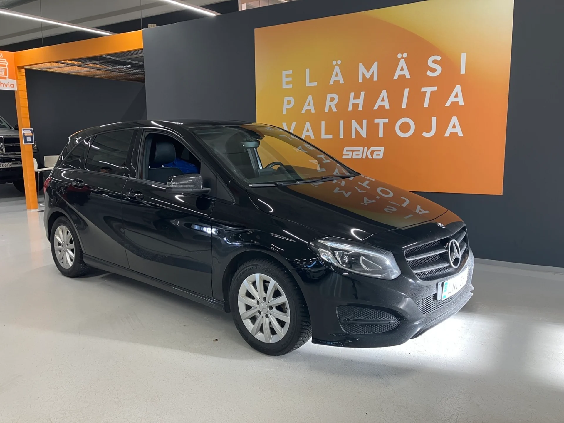 Car Image - 51LFC2ZqXpUdIH11zk3zf4