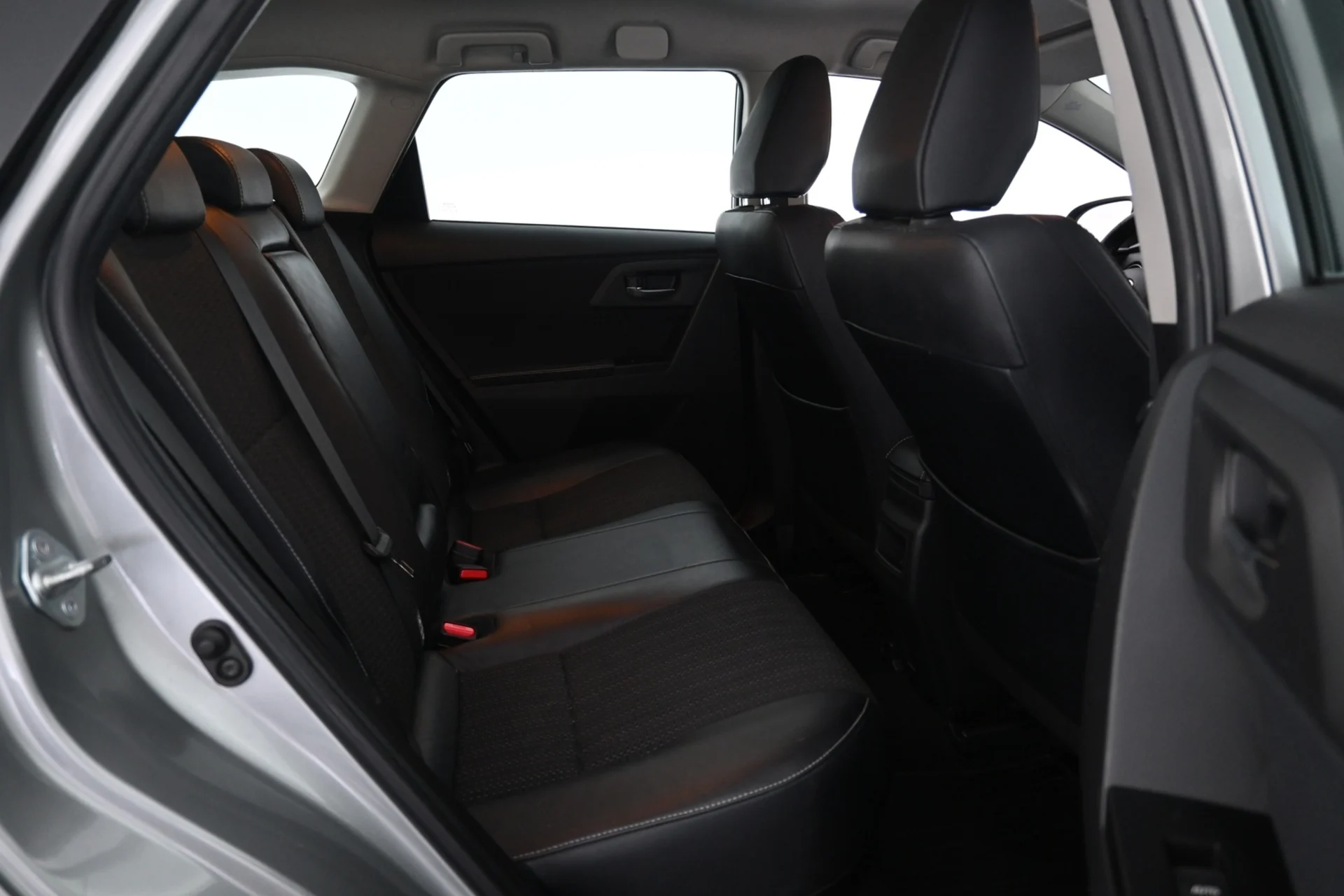Car Image - tWwRIsUF6tVy5L9bVQ7KU