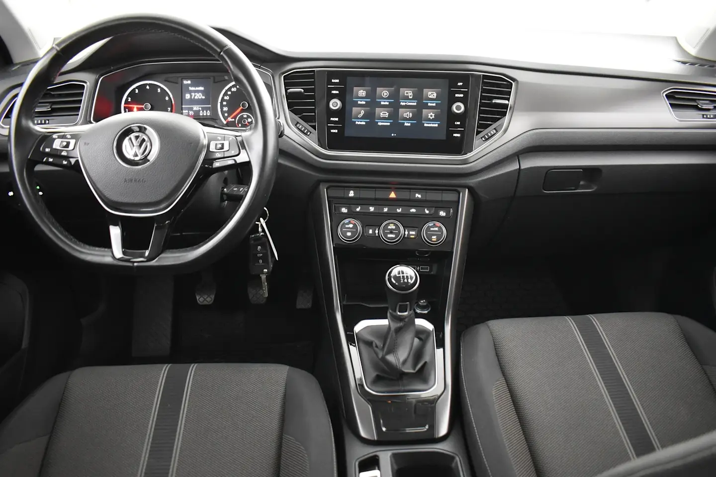 Car Image - 2kiwHKR5TmNsJbwwJdTpy2