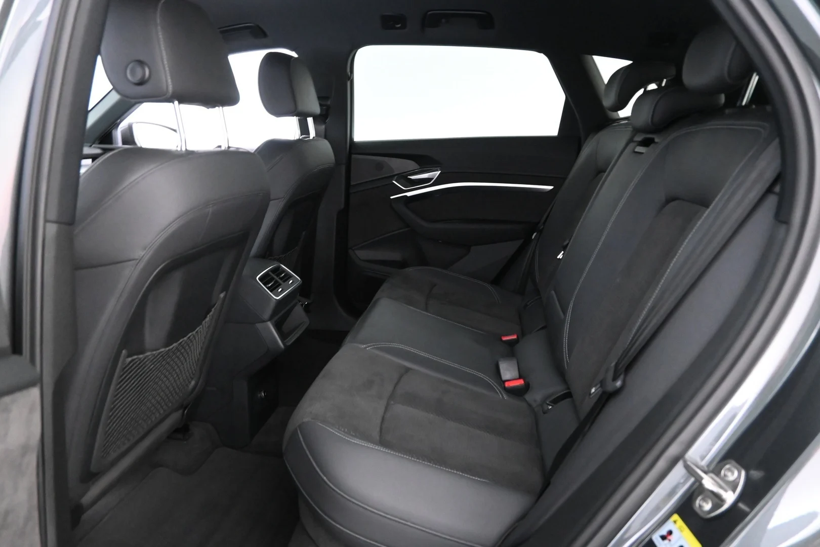 Car Image - 4e4Tg0uFrUrGj8uqRGrtHu