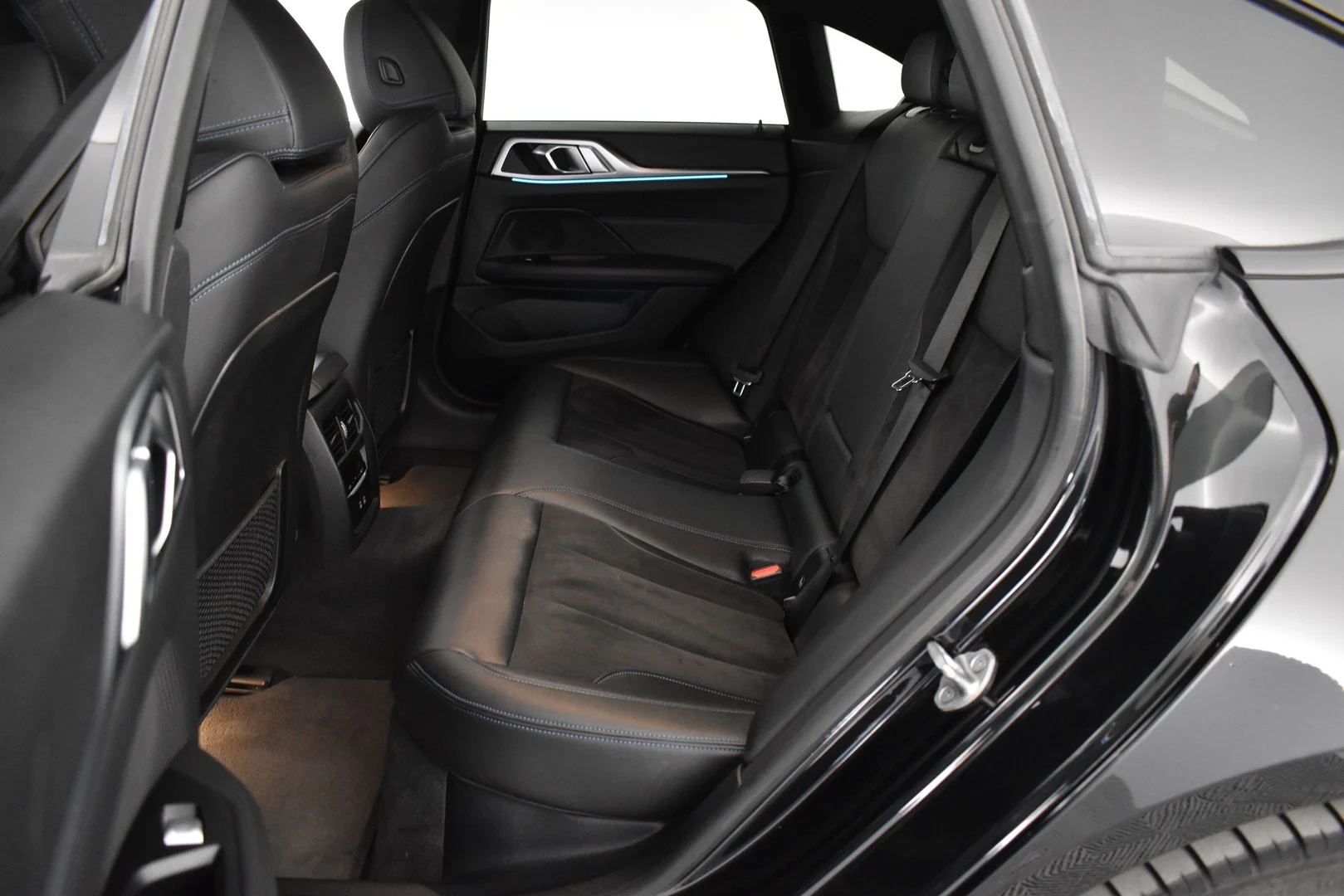 Car Image - Yb0MM4w2iCKx0HppUfW64