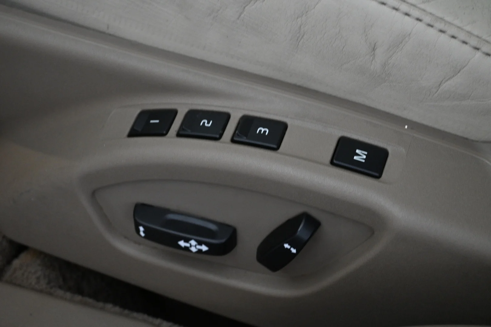 Car Image - 17kFJakzZMDg370pjiC2z4