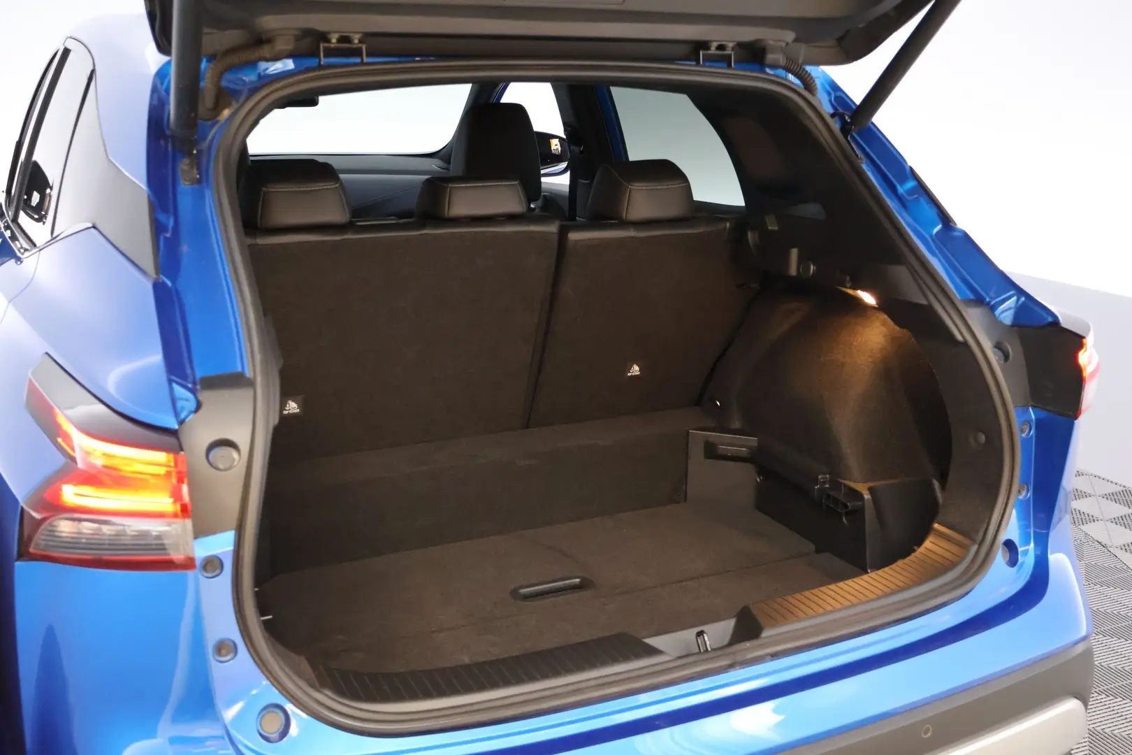 Car Image - 7DbuacK5P6orlFGjaa4VMI