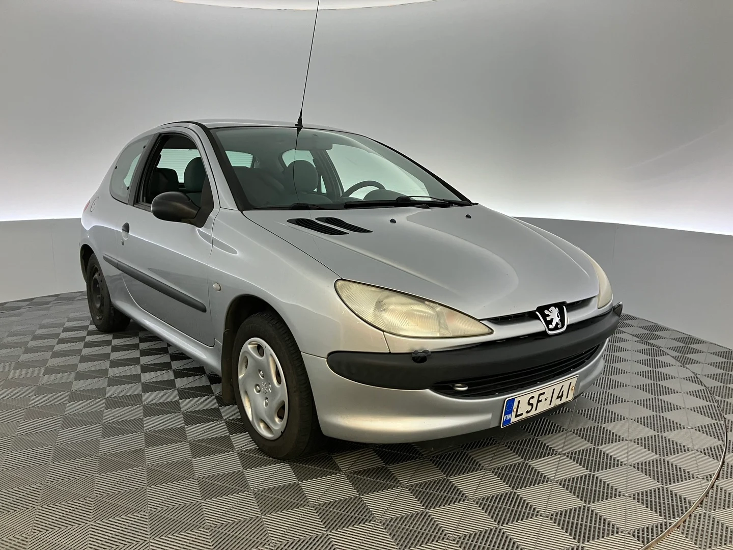 Car Image - 50CG11tvht1I0raSHuwphS
