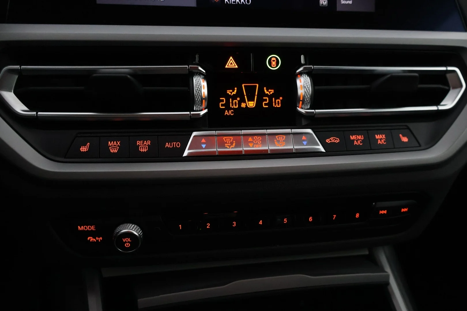 Car Image - 7iaKg6CrznIr3WbaizKmhO
