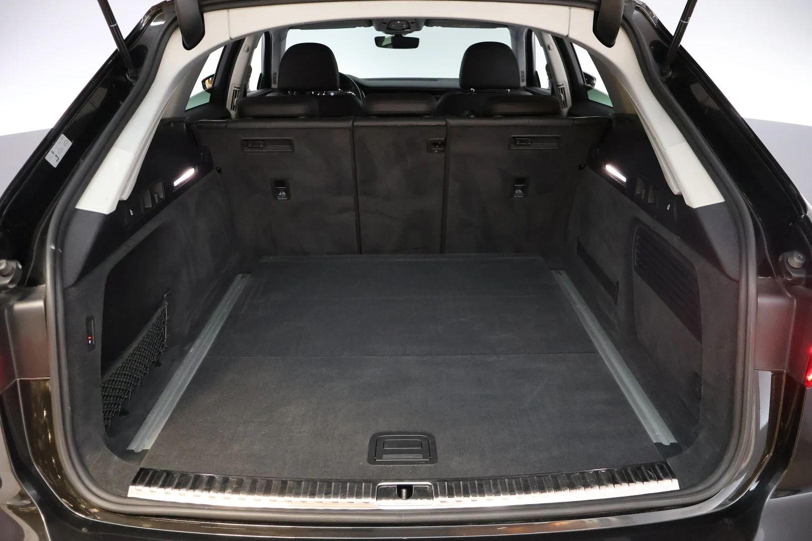 Car Image - 4uBn41JUZuhwcipXenCCeL