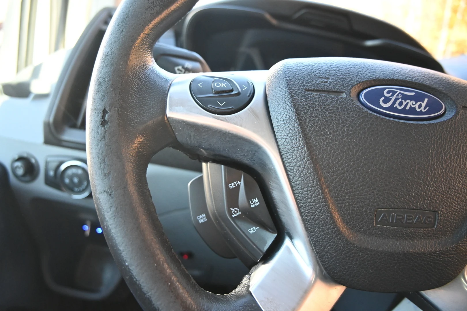 Car Image - 71YmdMi81vc3R54V2usQS