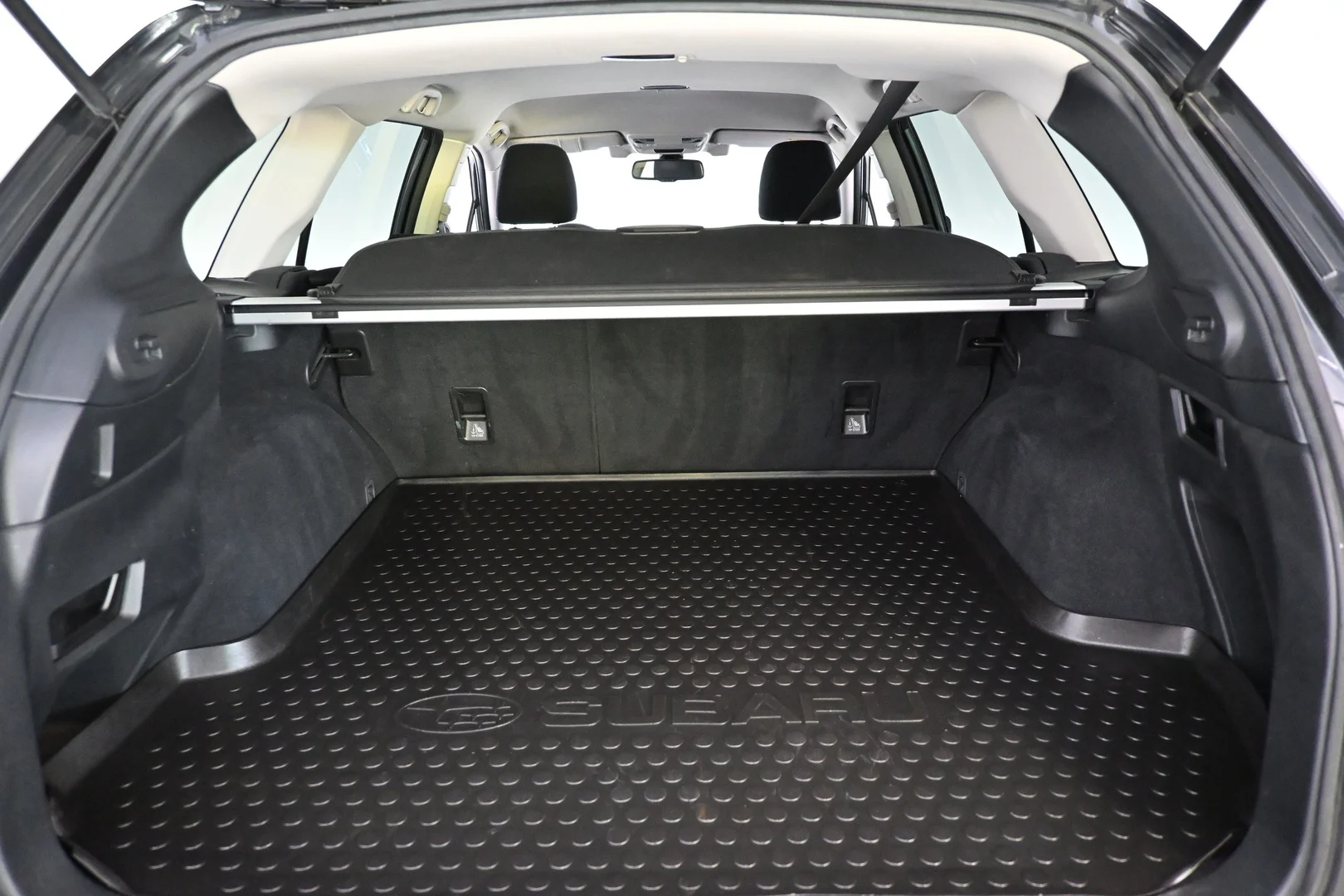 Car Image - 2AWvciaRYKsPTEIvyQRwCL