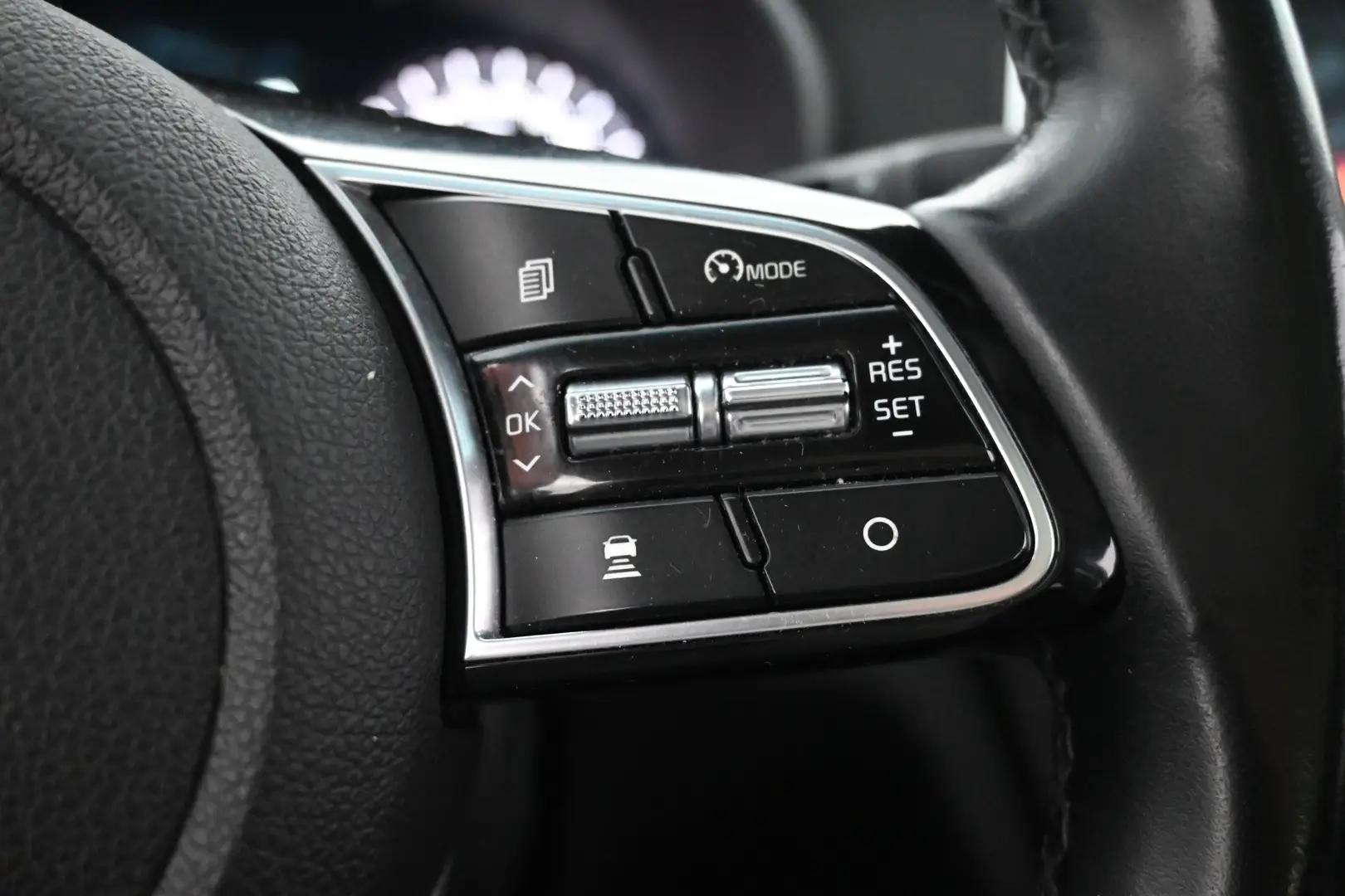 Car Image - 2iKhYbbW1Hu2n5Qz9ydLwJ