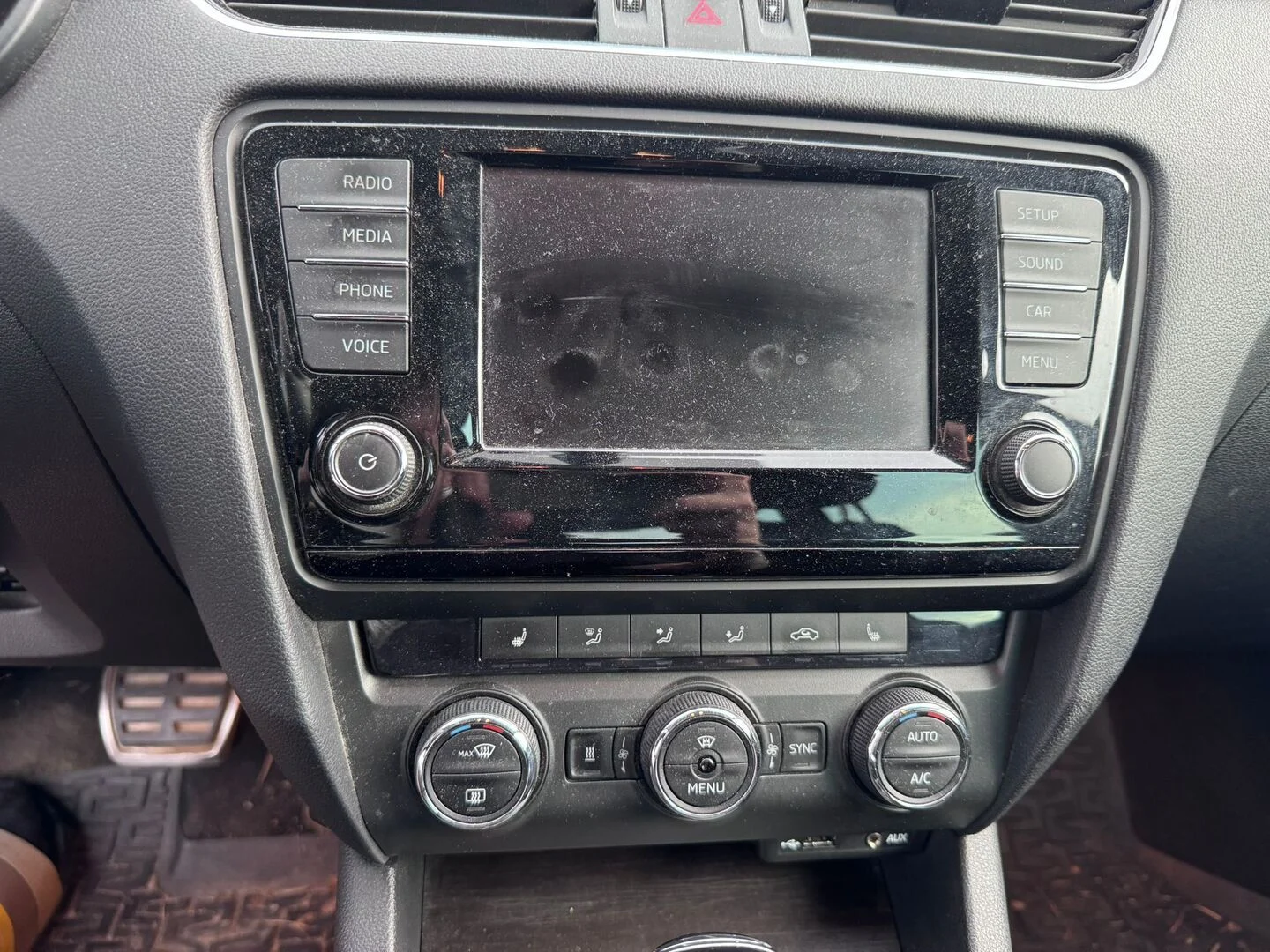 Car Image - 49YOZb3wDghqZjPTQPLRjT