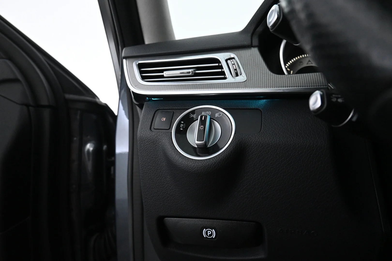 Car Image - 3VddRxYoErE5hZ0FpxZrZz