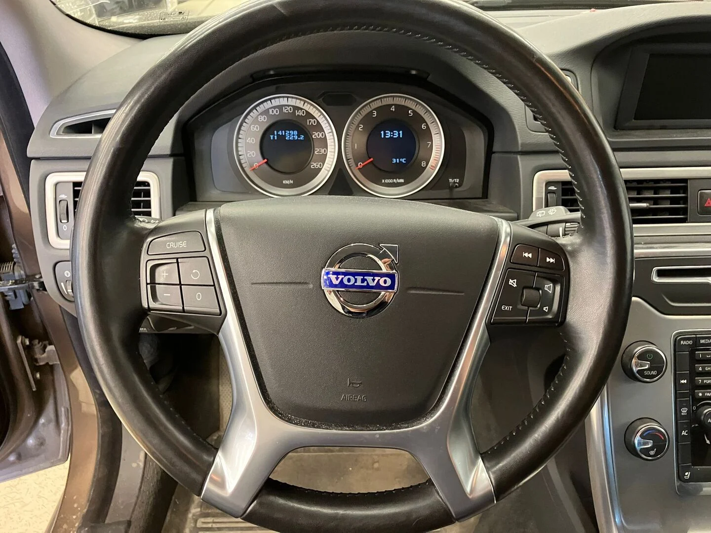 Car Image - 2OlEB7RlFmT3Dq3gOziWpj