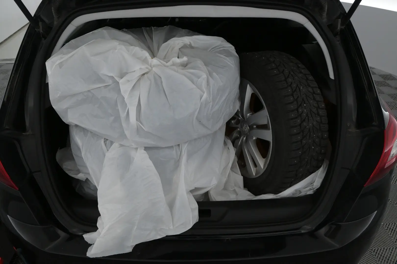 Car Image - 2tgfTXIb39QWFS9ppUA0SD