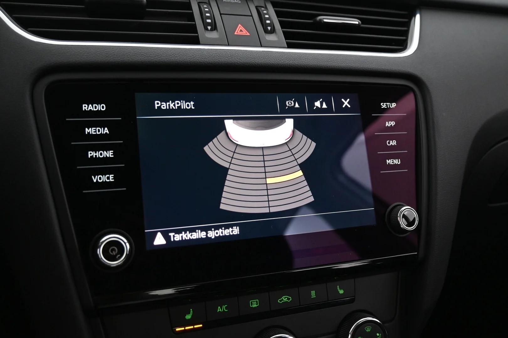 Car Image - 5UxozruUhcRIn5c3jeUMLm