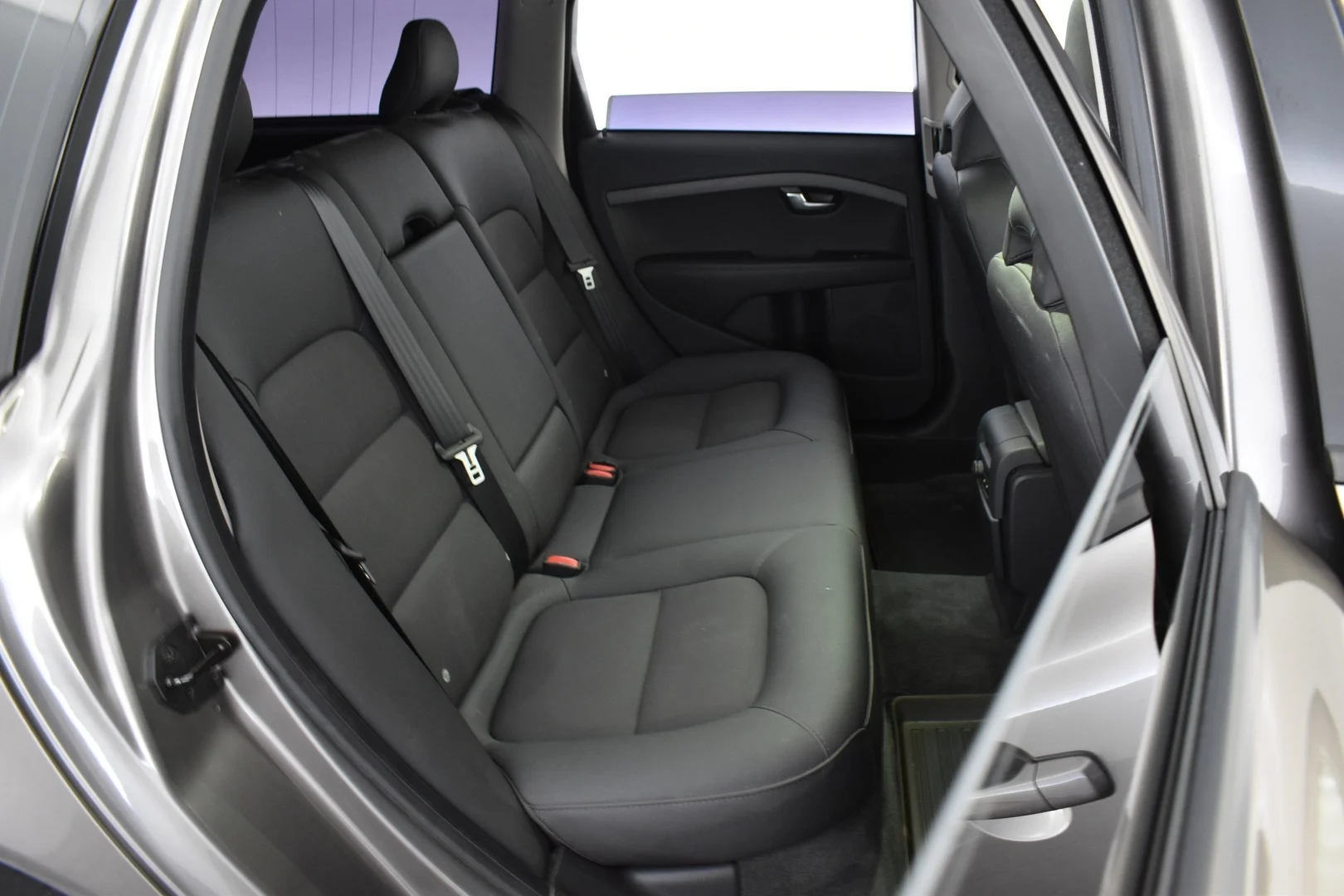 Car Image - 4UQGMv36nkYGtKjvi3QQ1u