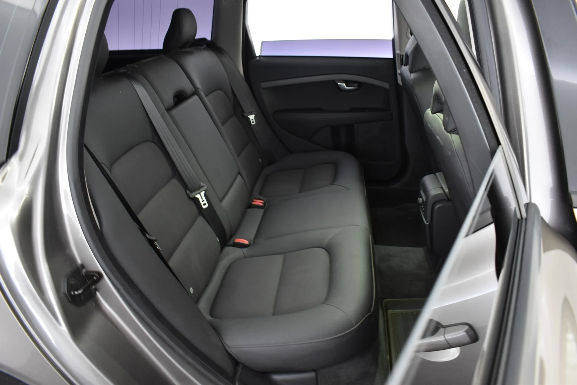 Car Image - 4UQGMv36nkYGtKjvi3QQ1u